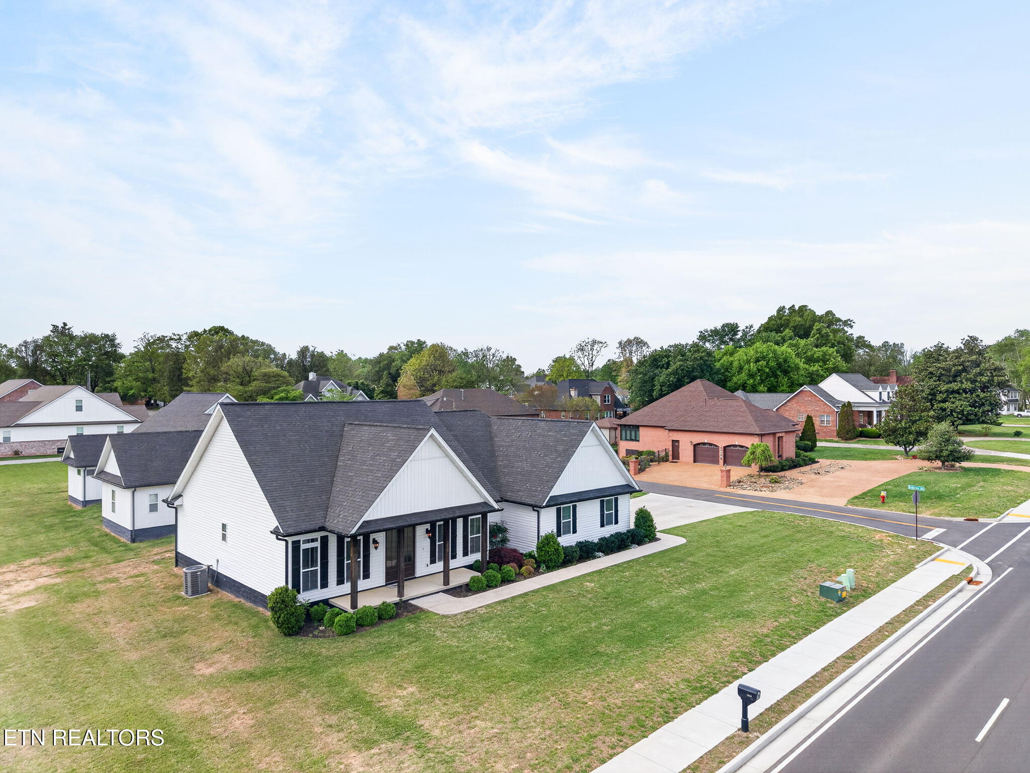 1415 E 10th Street Cookeville TN 38501