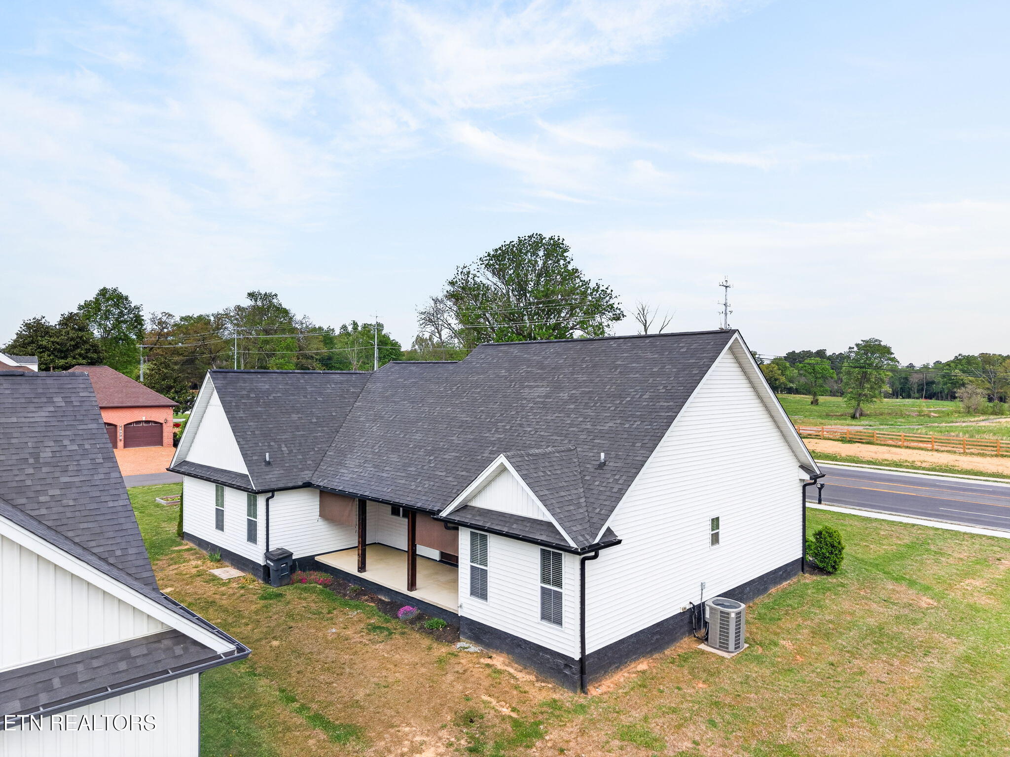 1415 E 10th Street Cookeville TN 38501