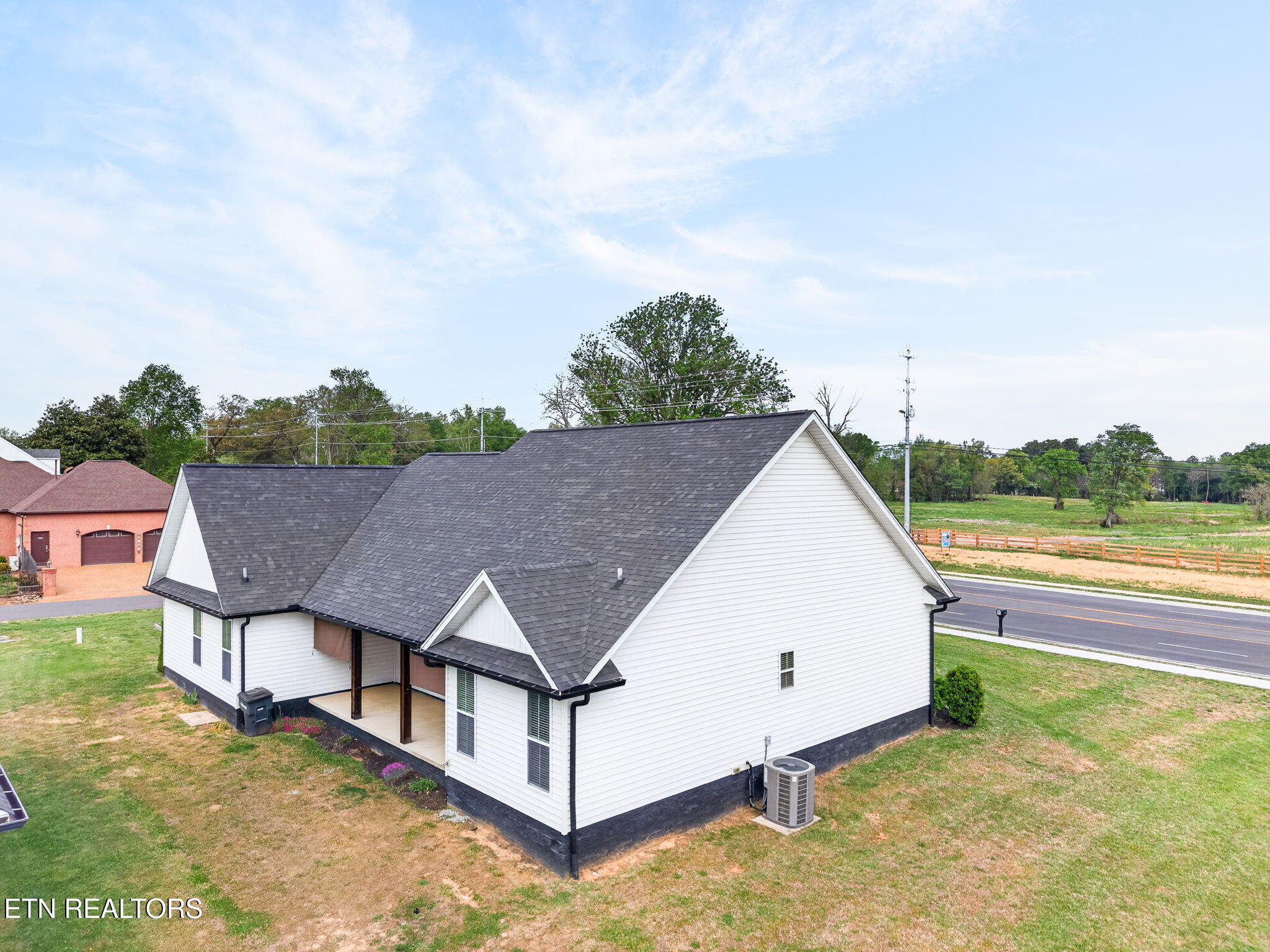 1415 E 10th Street Cookeville TN 38501