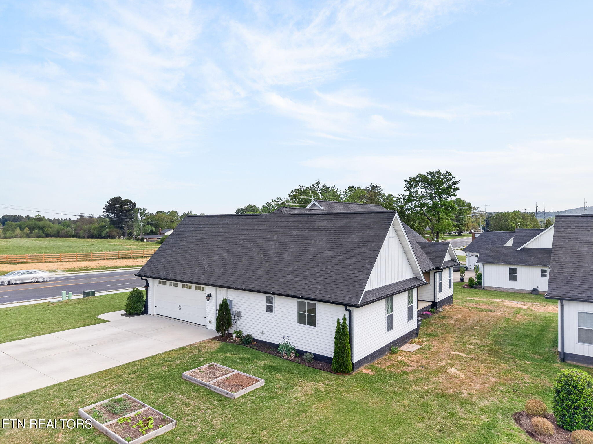 1415 E 10th Street Cookeville TN 38501