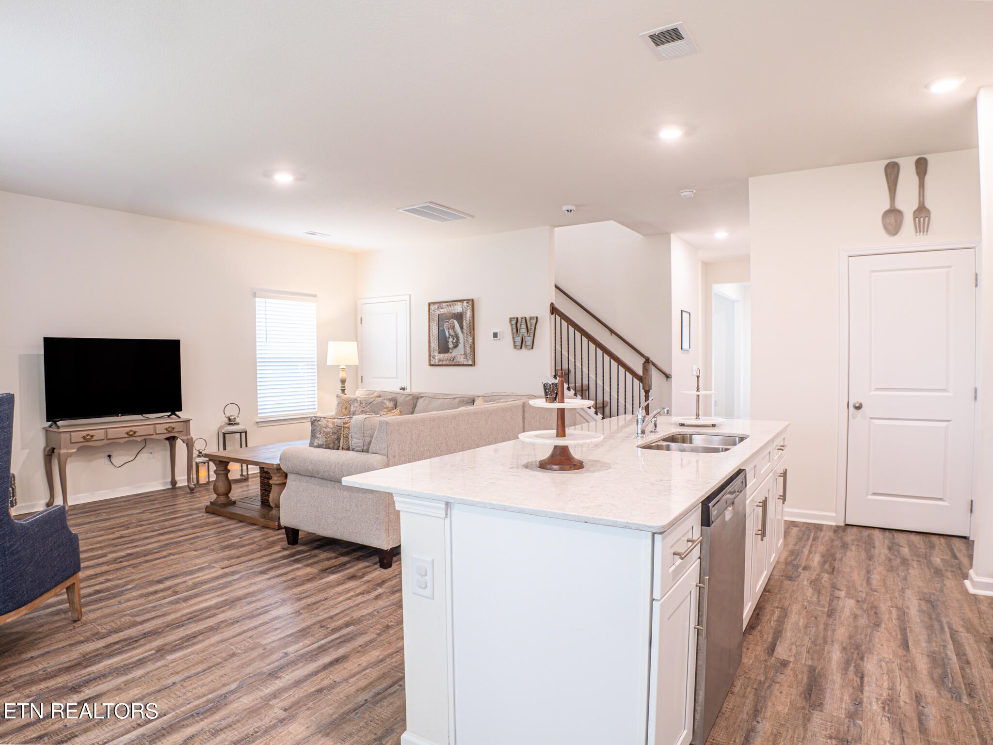 142 Thistle Drive Bluff City TN 37618