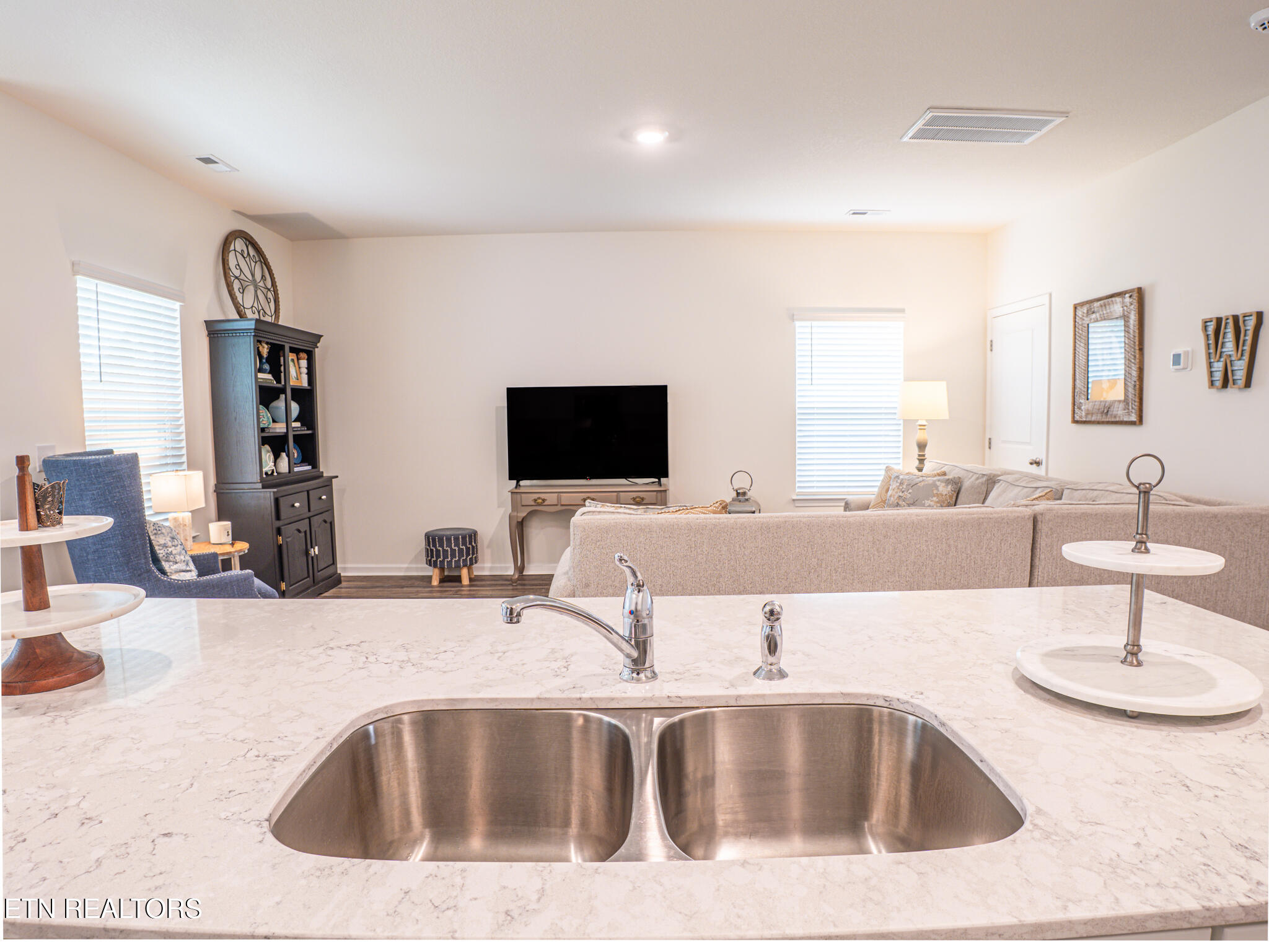 142 Thistle Drive Bluff City TN 37618