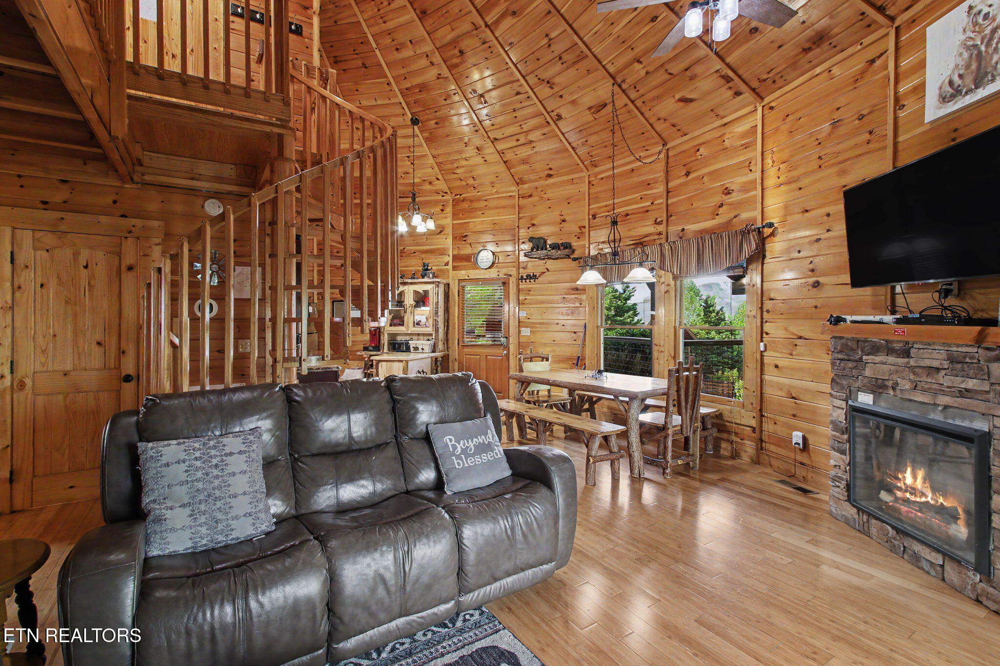 1086 Towering Oaks Drive Sevierville TN 37876