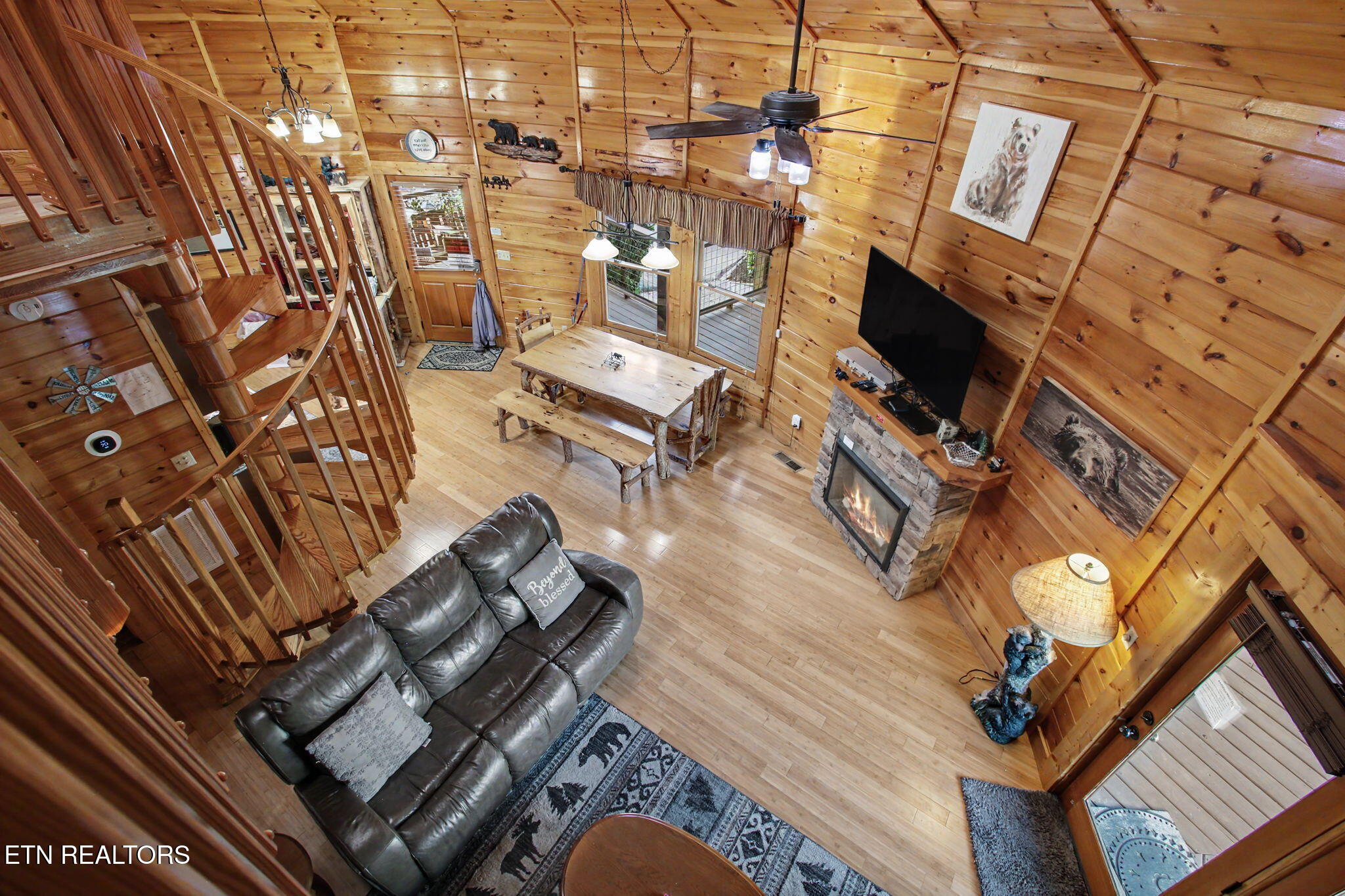 1086 Towering Oaks Drive Sevierville TN 37876