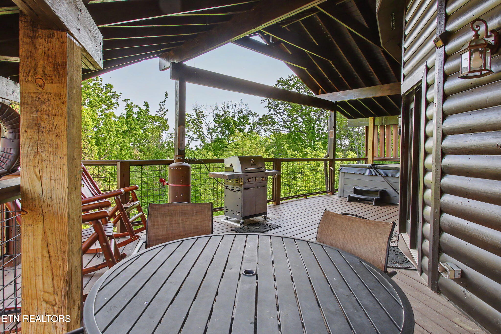 1086 Towering Oaks Drive Sevierville TN 37876