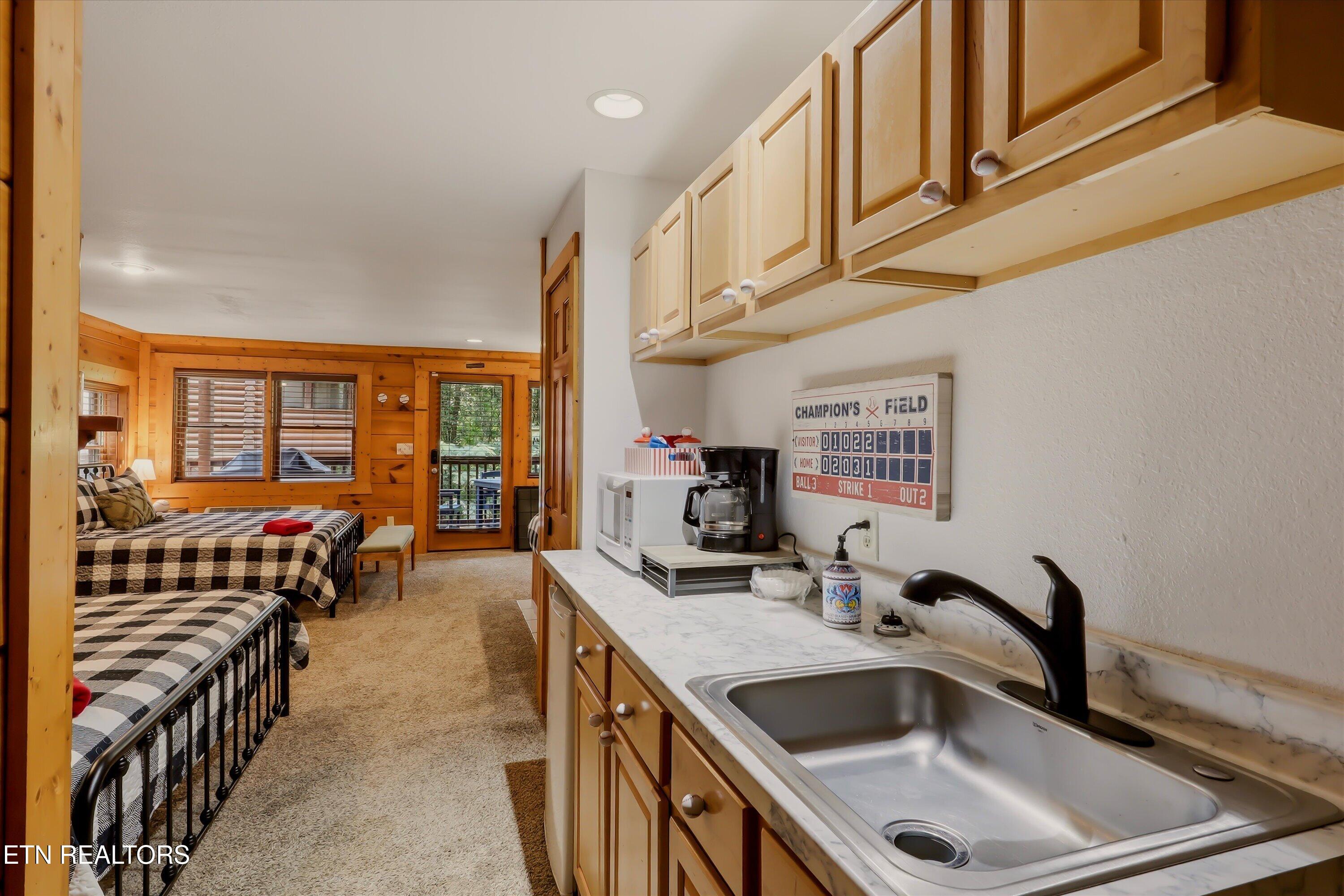 727 Golf View Boulevard Pigeon Forge TN 37863