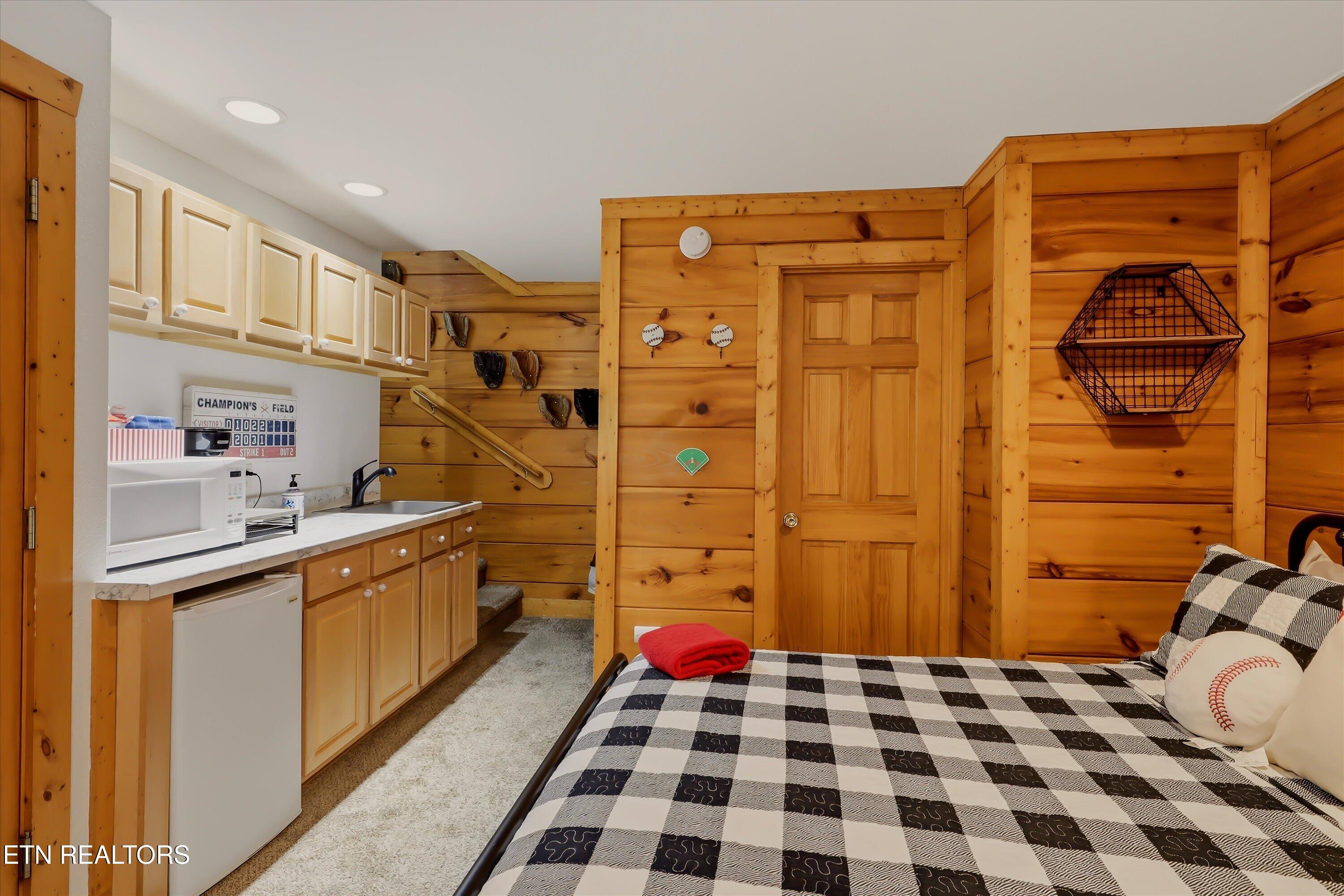 727 Golf View Boulevard Pigeon Forge TN 37863