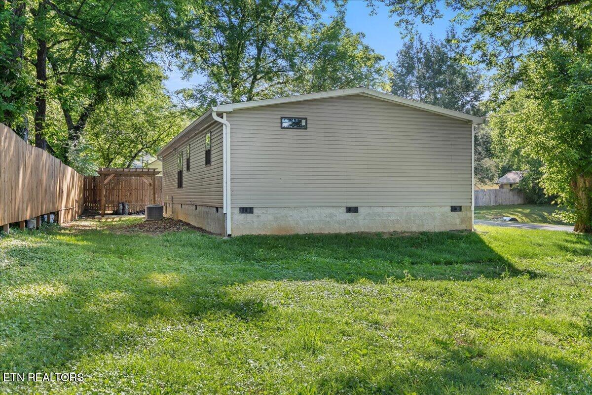 403 W Bank Street Athens TN 37303