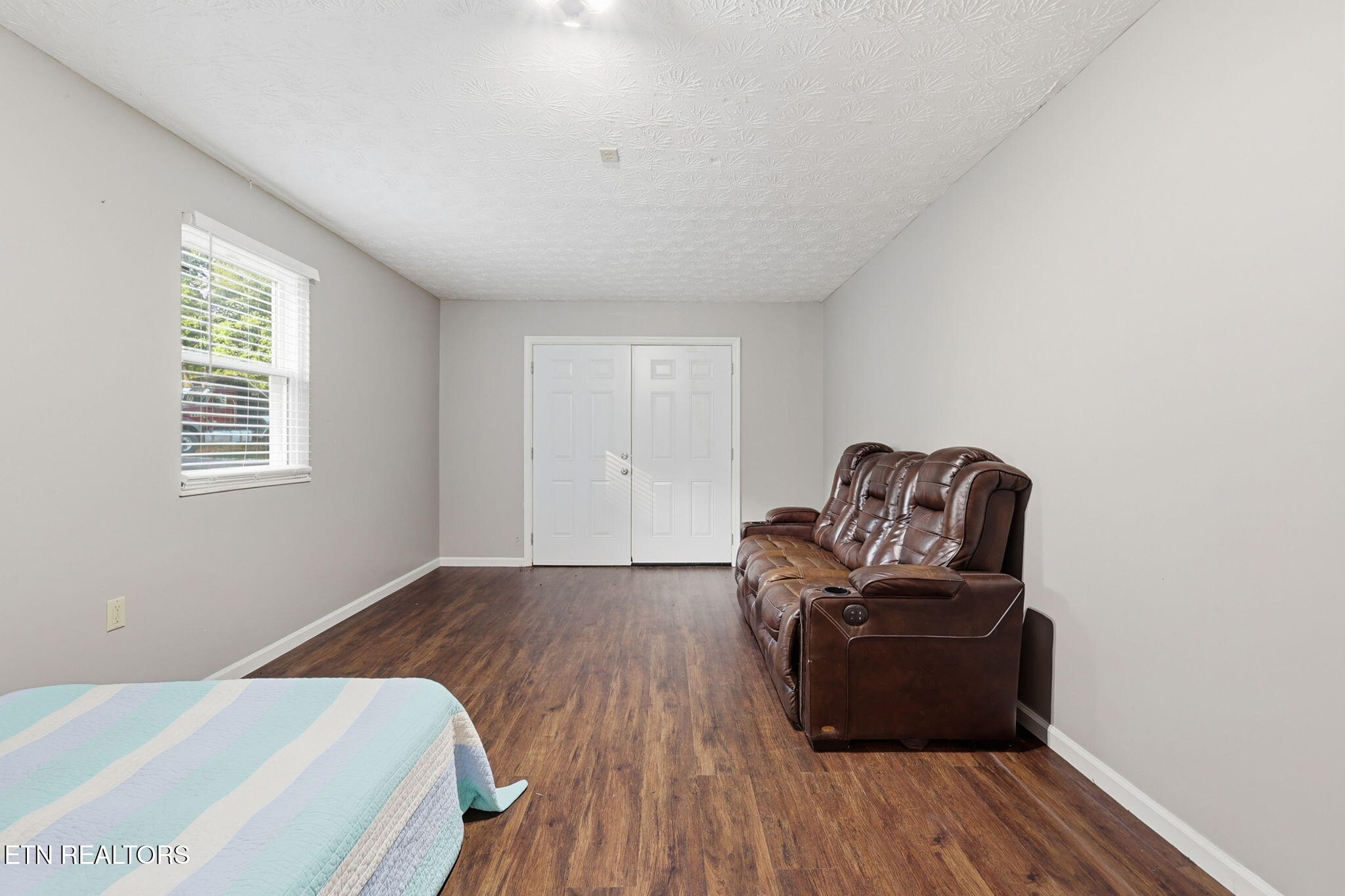 5516 W Emory Road Powell TN 37849