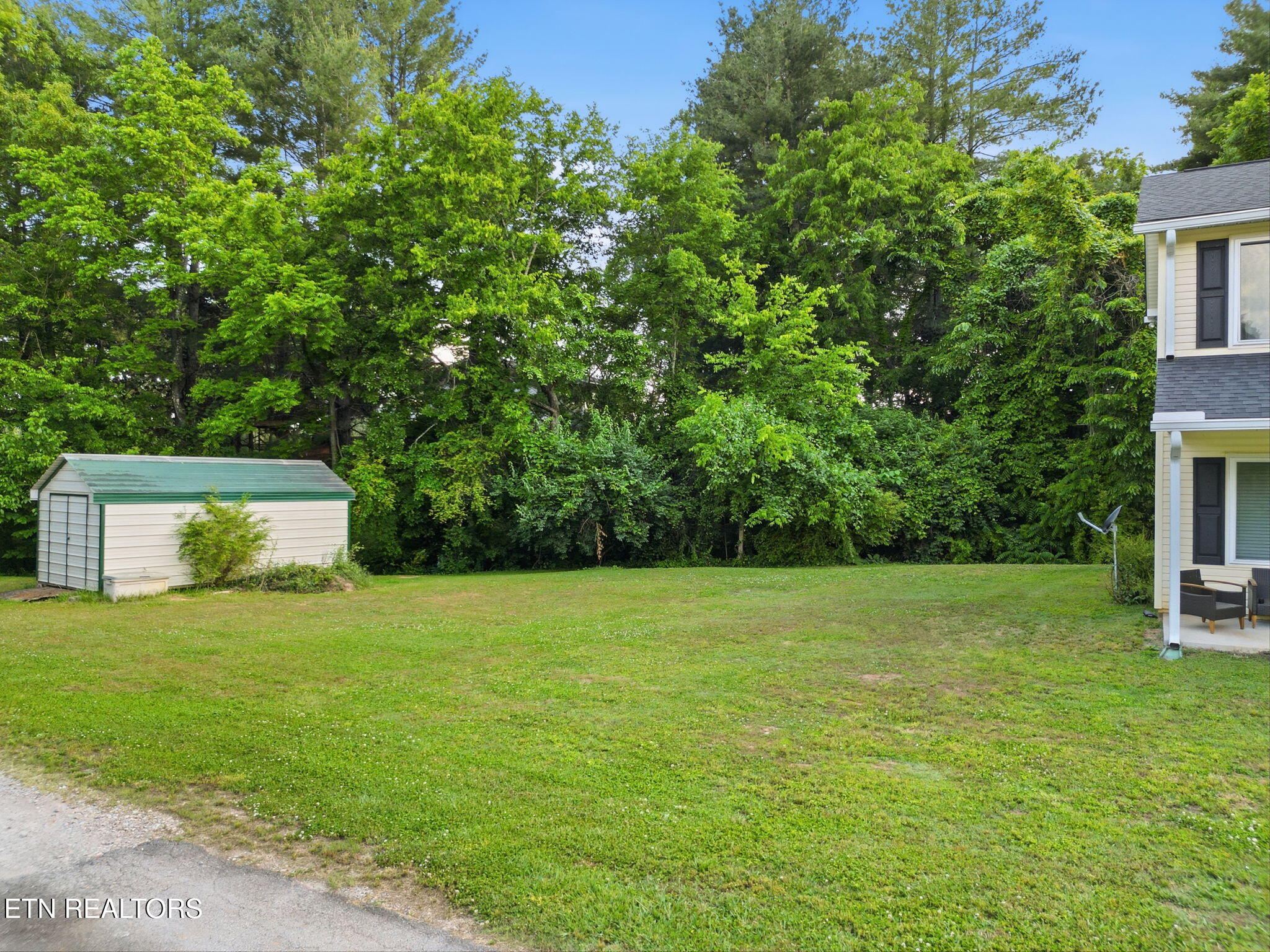 5516 W Emory Road Powell TN 37849