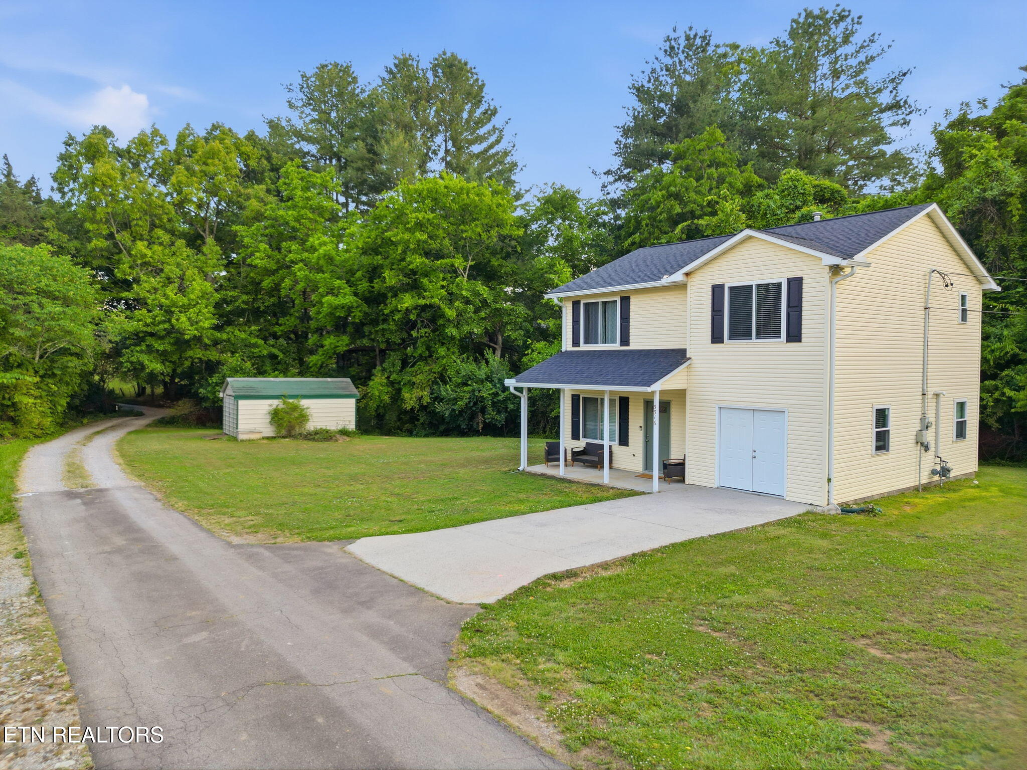 5516 W Emory Road Powell TN 37849