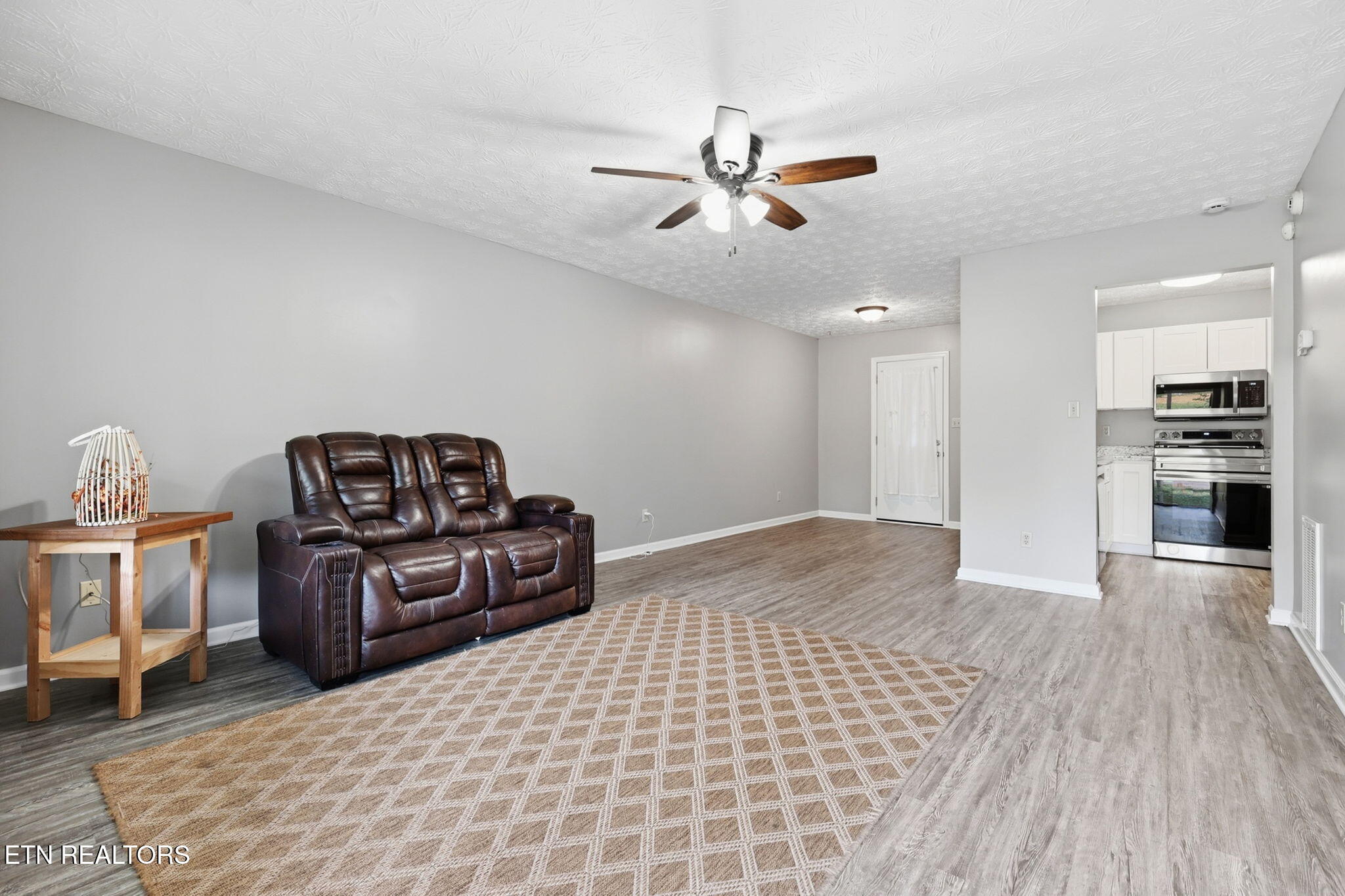 5516 W Emory Road Powell TN 37849