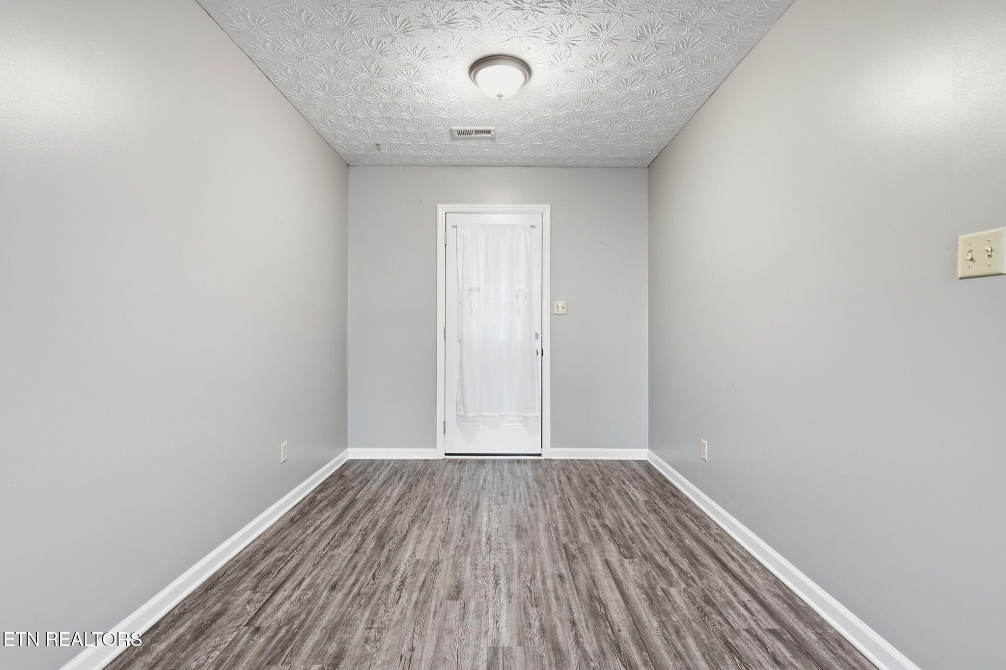 5516 W Emory Road Powell TN 37849