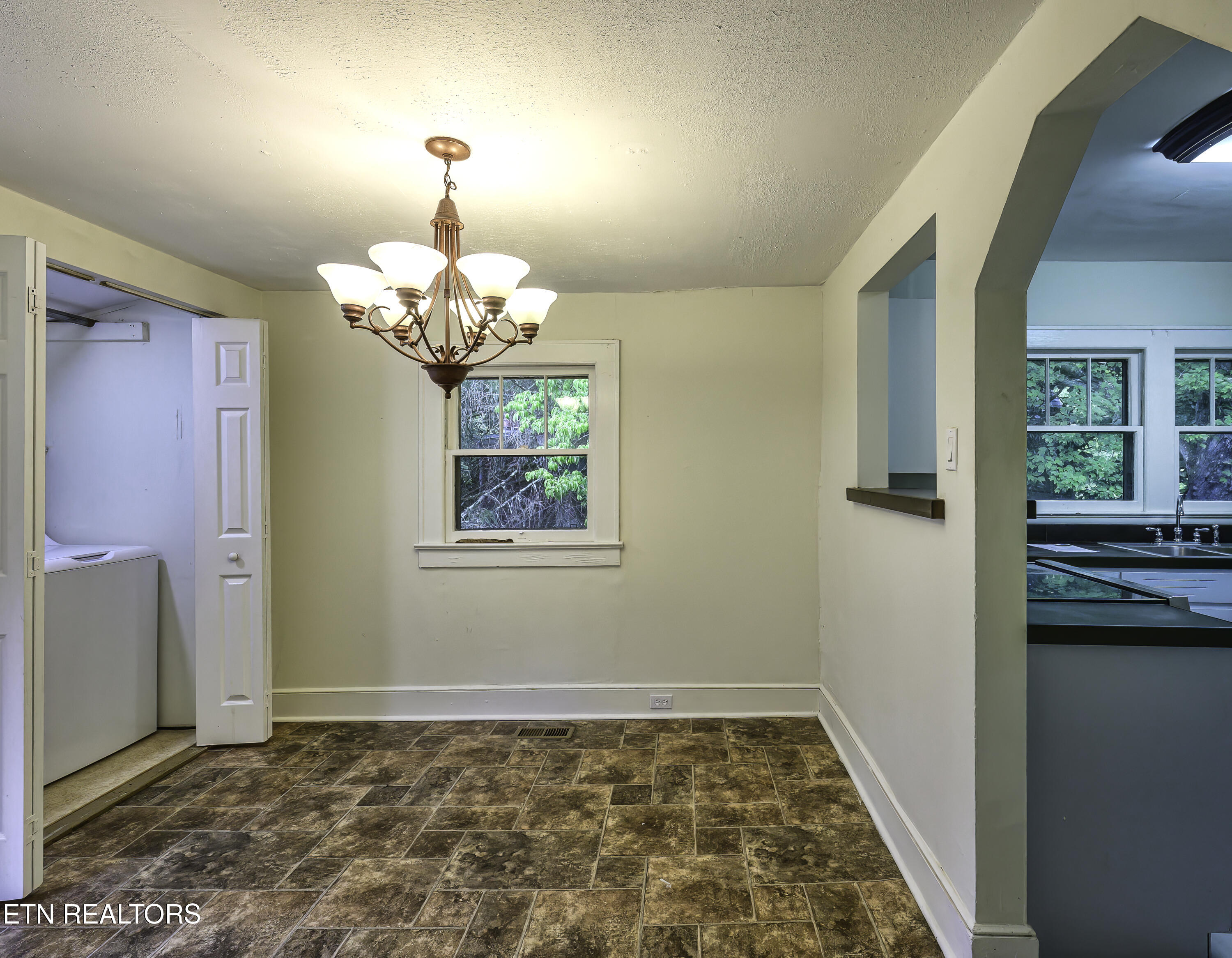 5845 Grove Drive Knoxville TN 37918