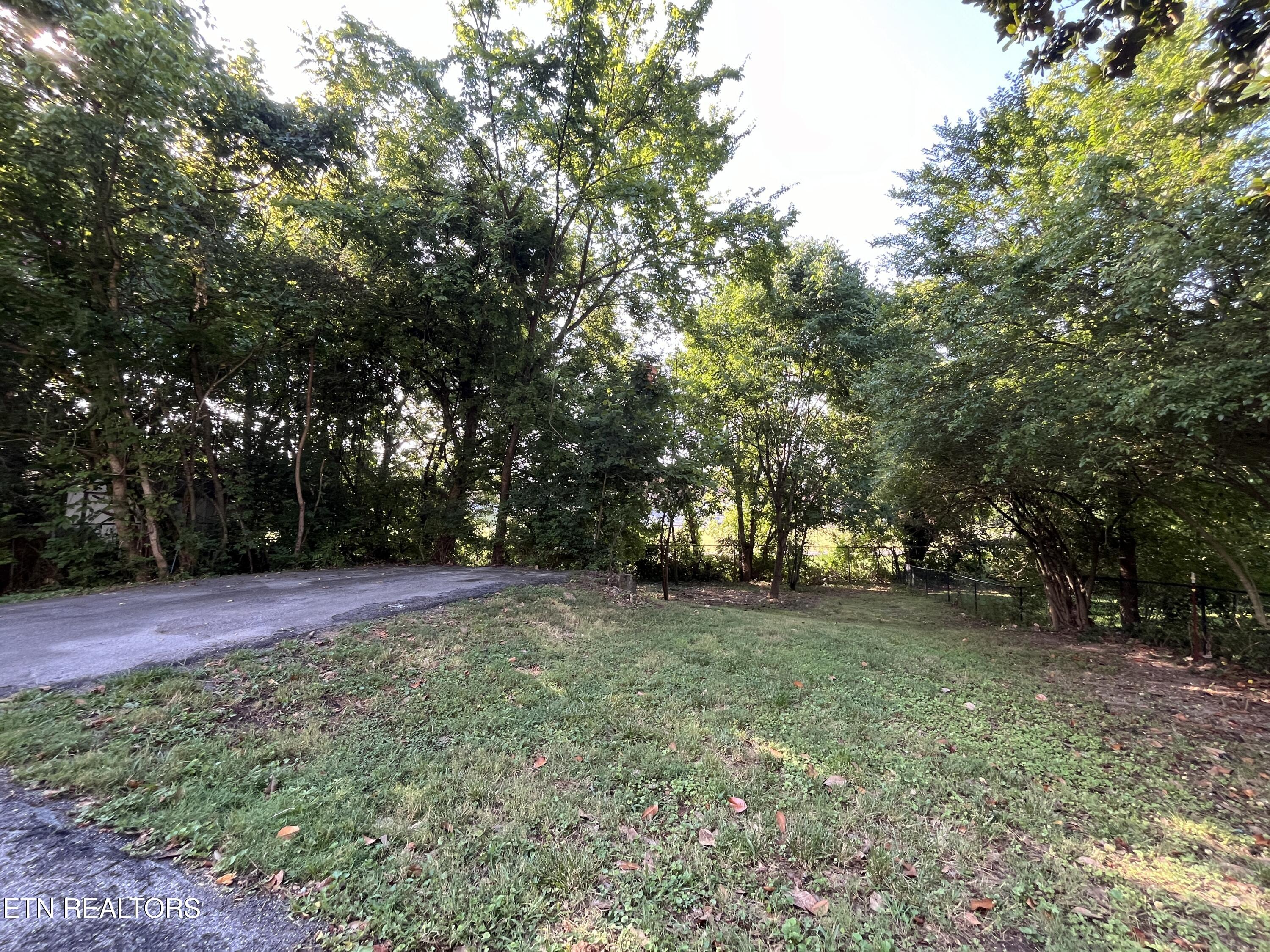5845 Grove Drive Knoxville TN 37918