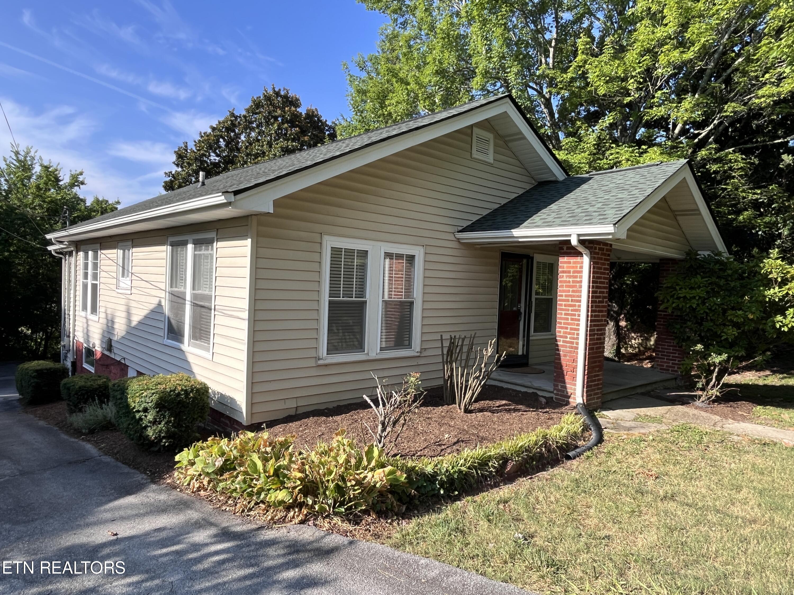5845 Grove Drive Knoxville TN 37918