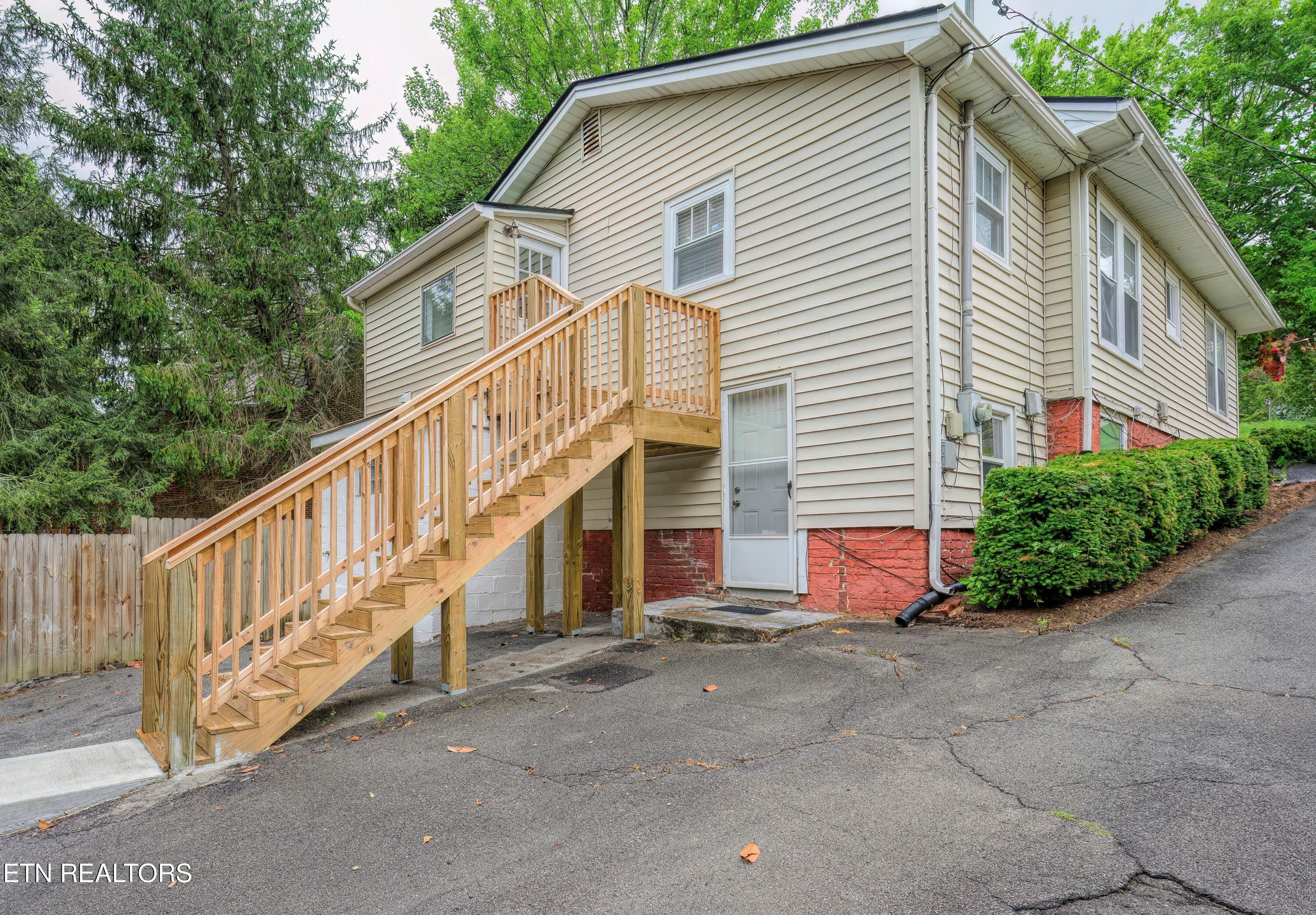 5845 Grove Drive Knoxville TN 37918