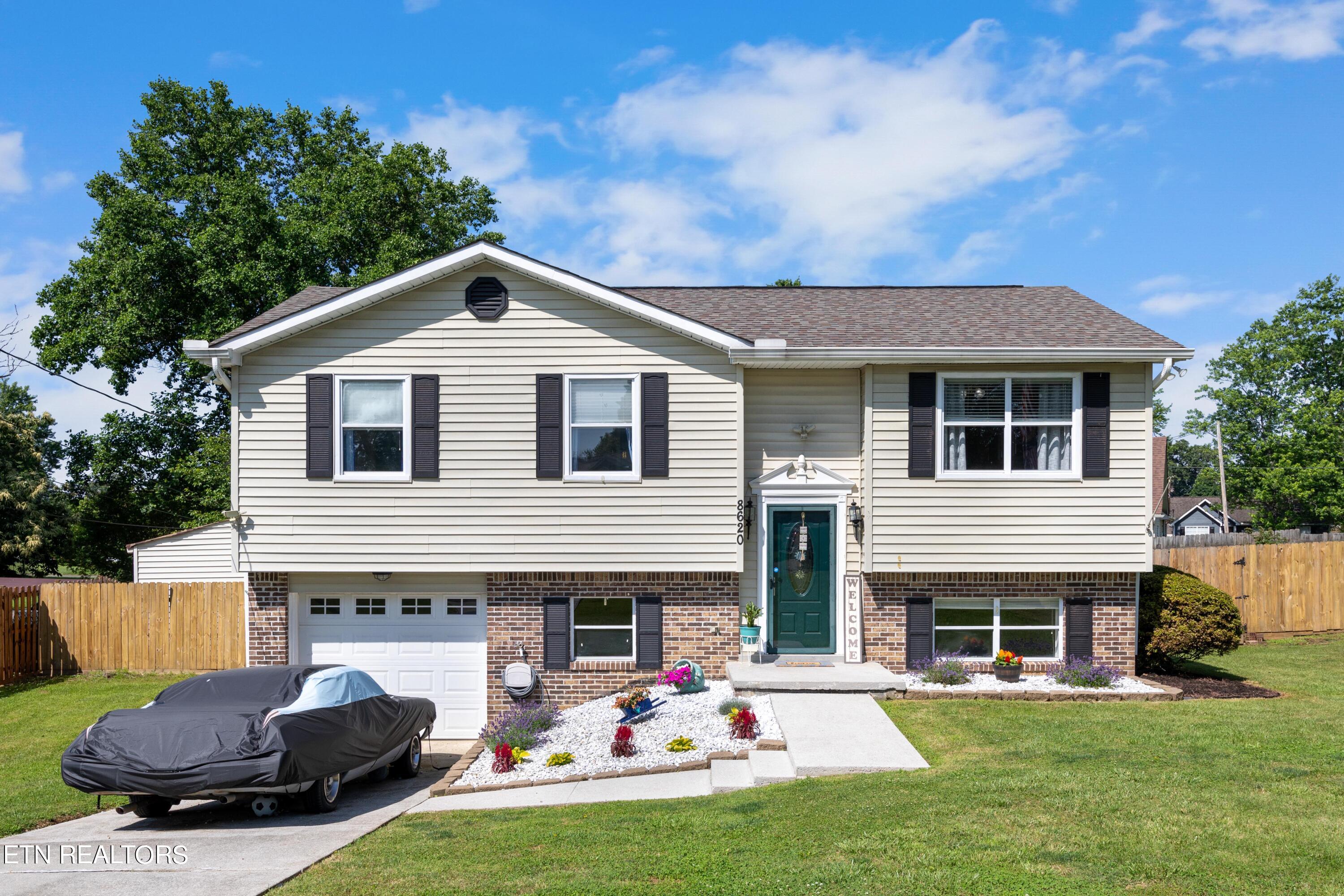 8620 Royal Oaks Drive Knoxville TN 37931