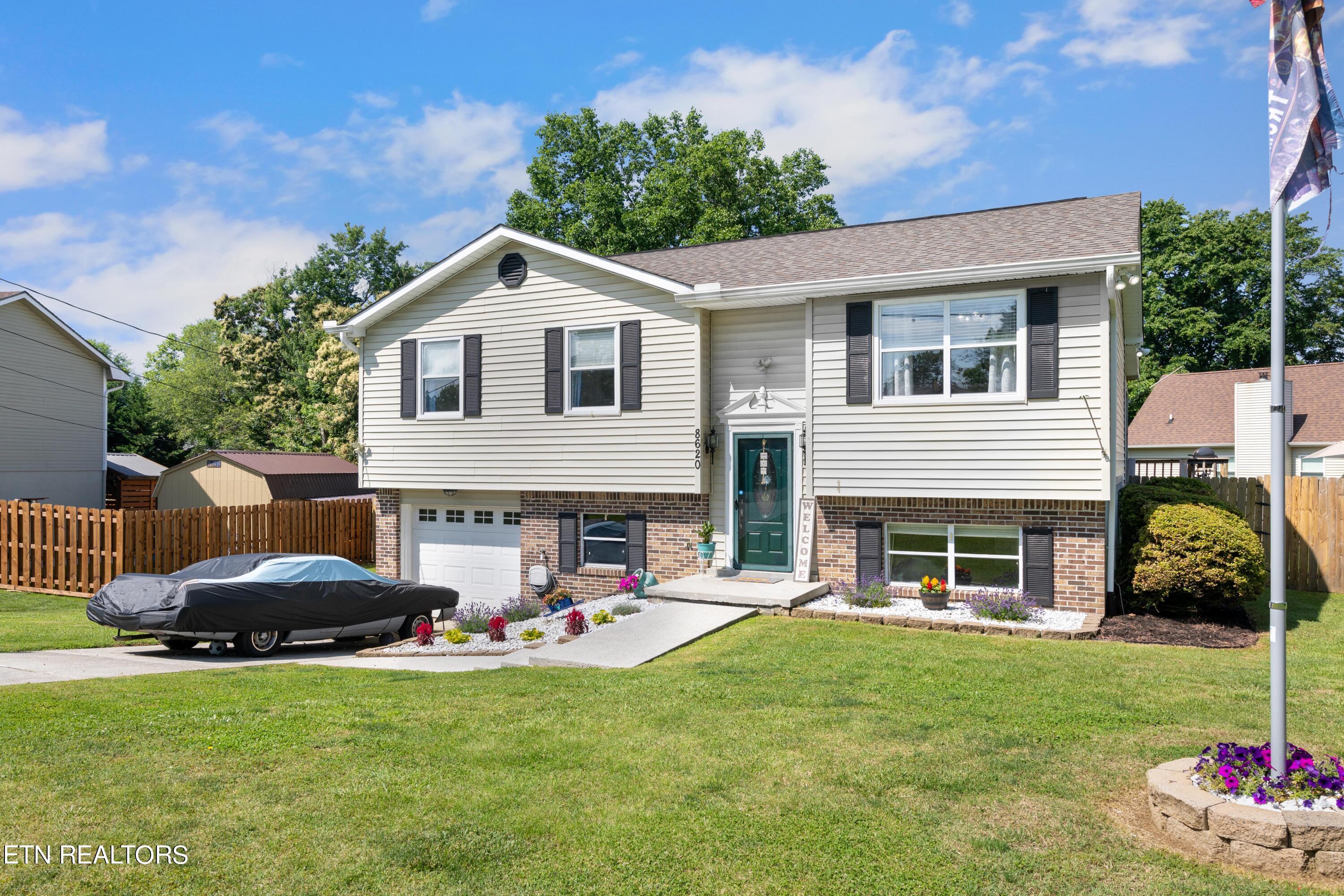 8620 Royal Oaks Drive Knoxville TN 37931
