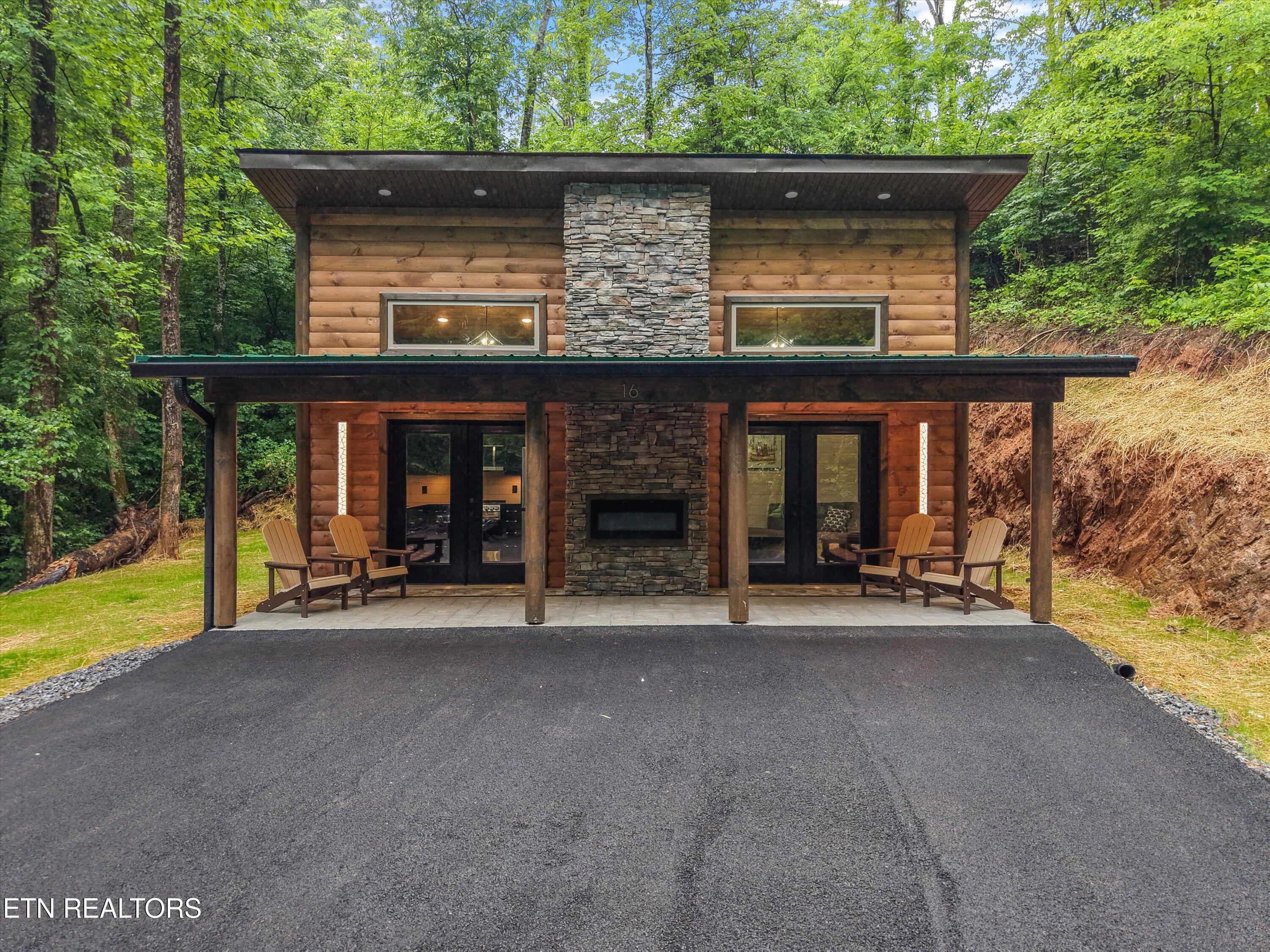 2036 Ridge Road Pigeon Forge TN 37863