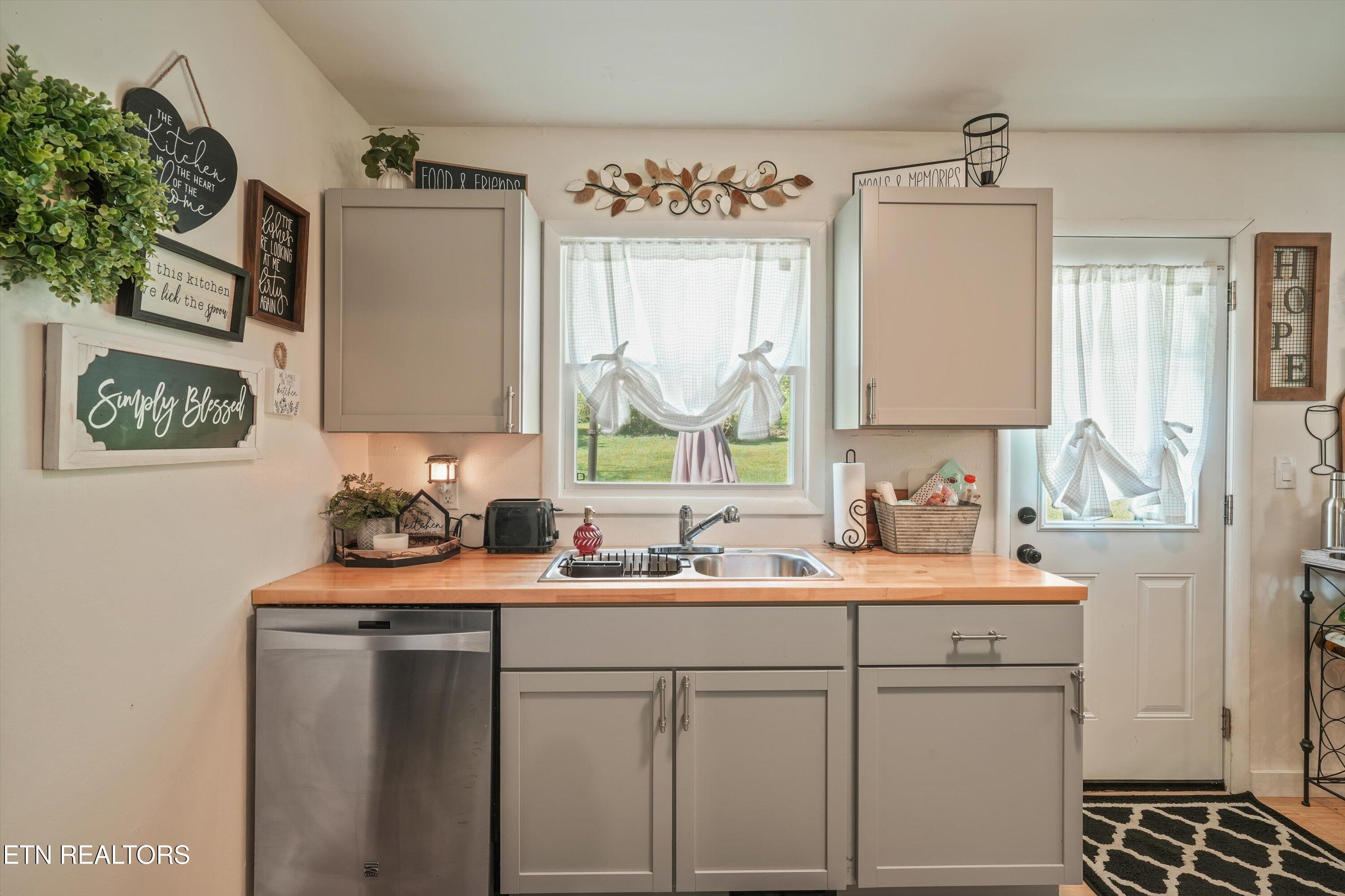 636 Robertsville Road Oak Ridge TN 37830