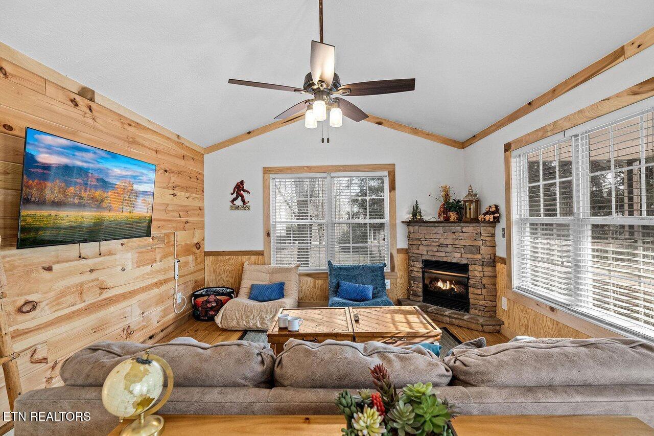 644 Lloyd Huskey Road Pigeon Forge TN 37863