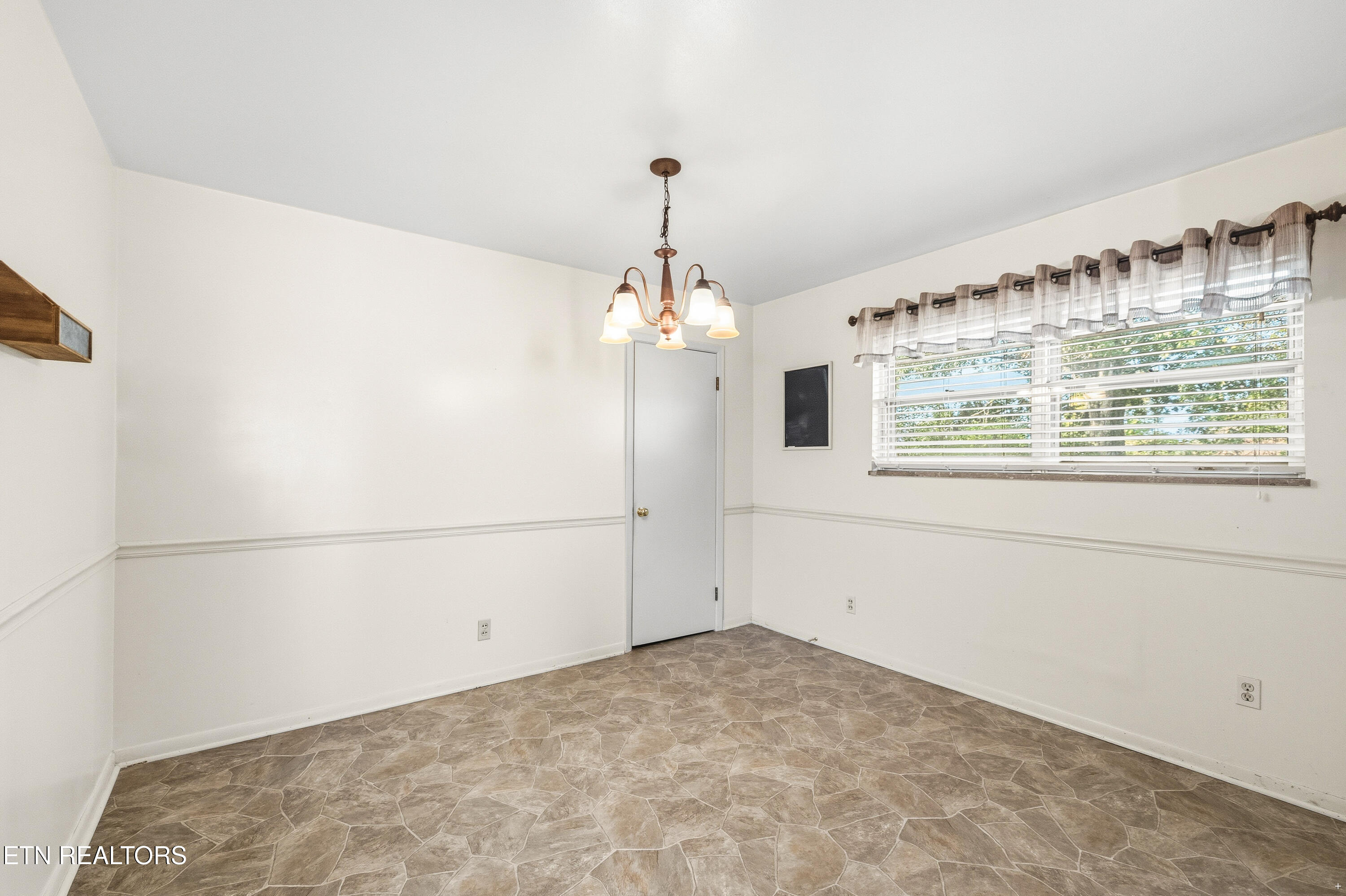 5541 Stoneleigh Road Knoxville TN 37912
