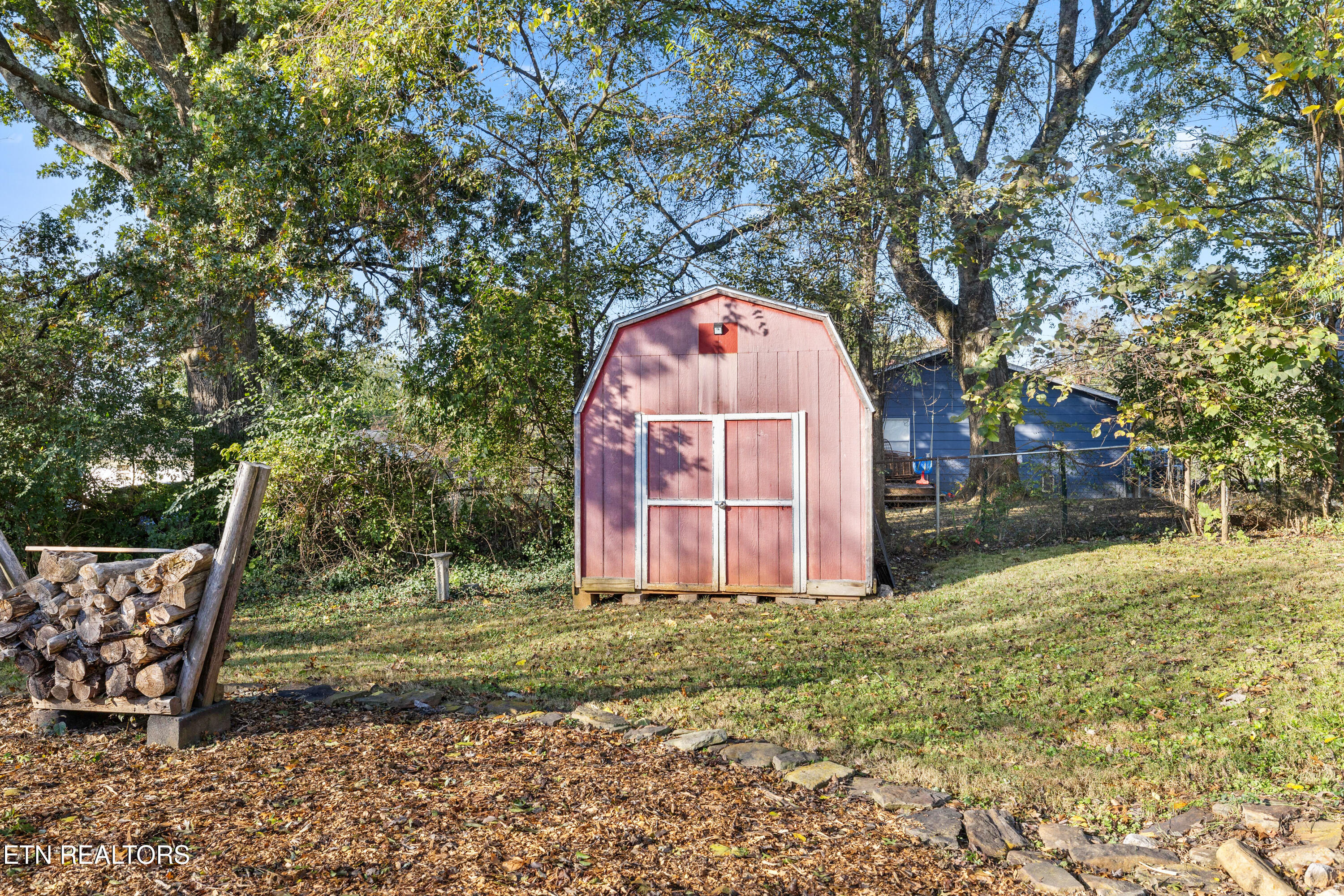 5541 Stoneleigh Road Knoxville TN 37912