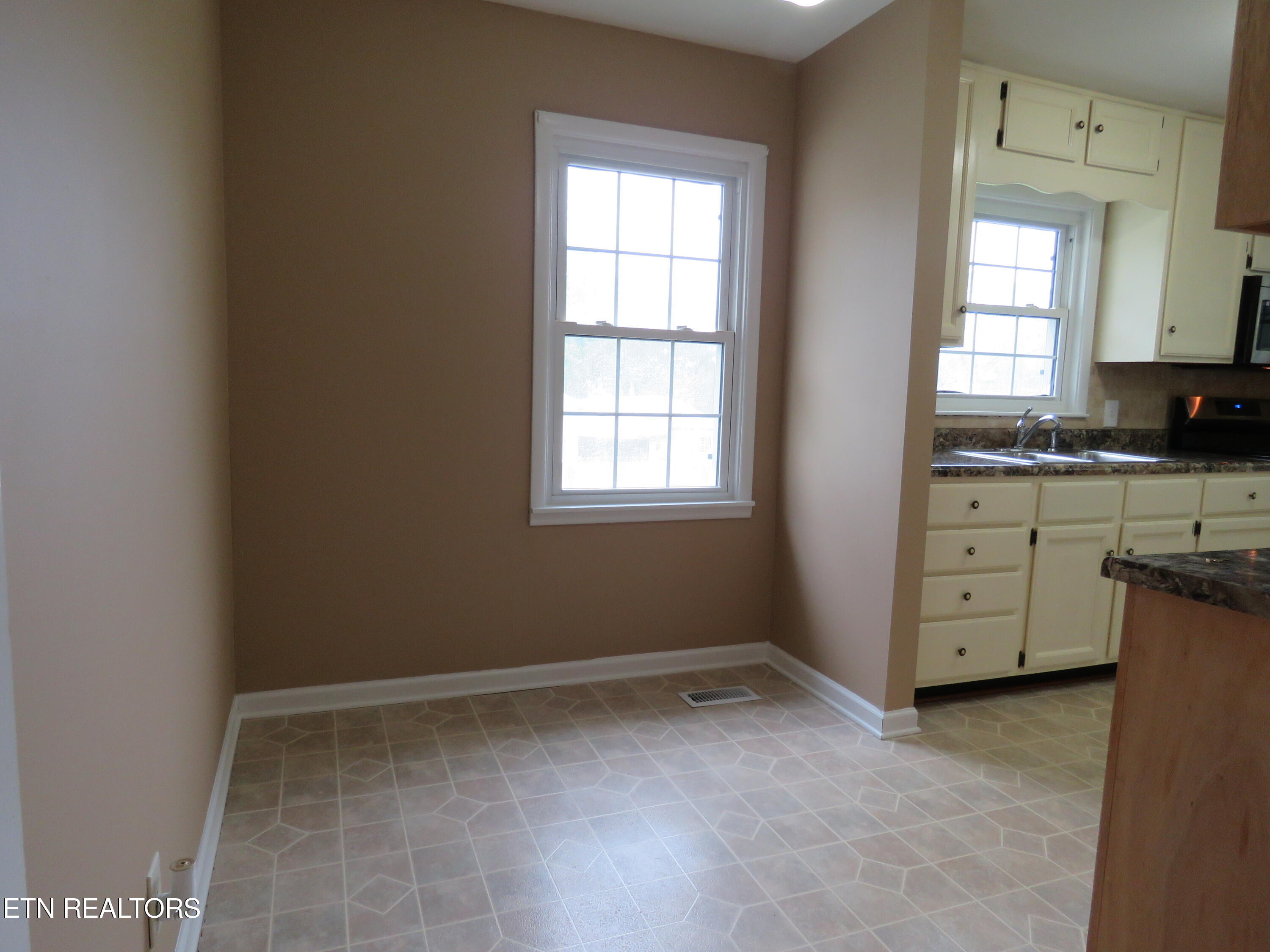 101 W Sheridan Place Oak Ridge TN 37830