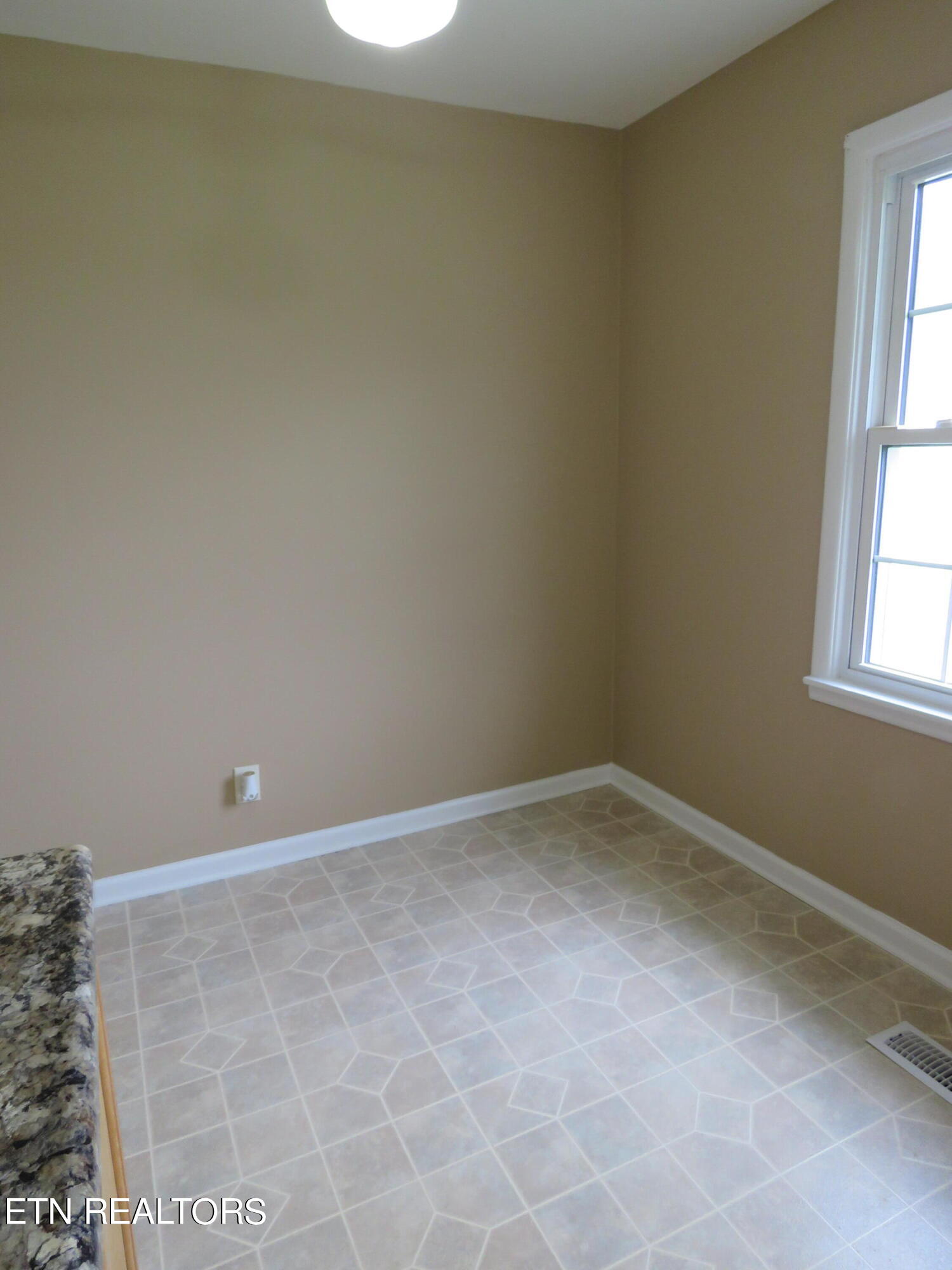 101 W Sheridan Place Oak Ridge TN 37830