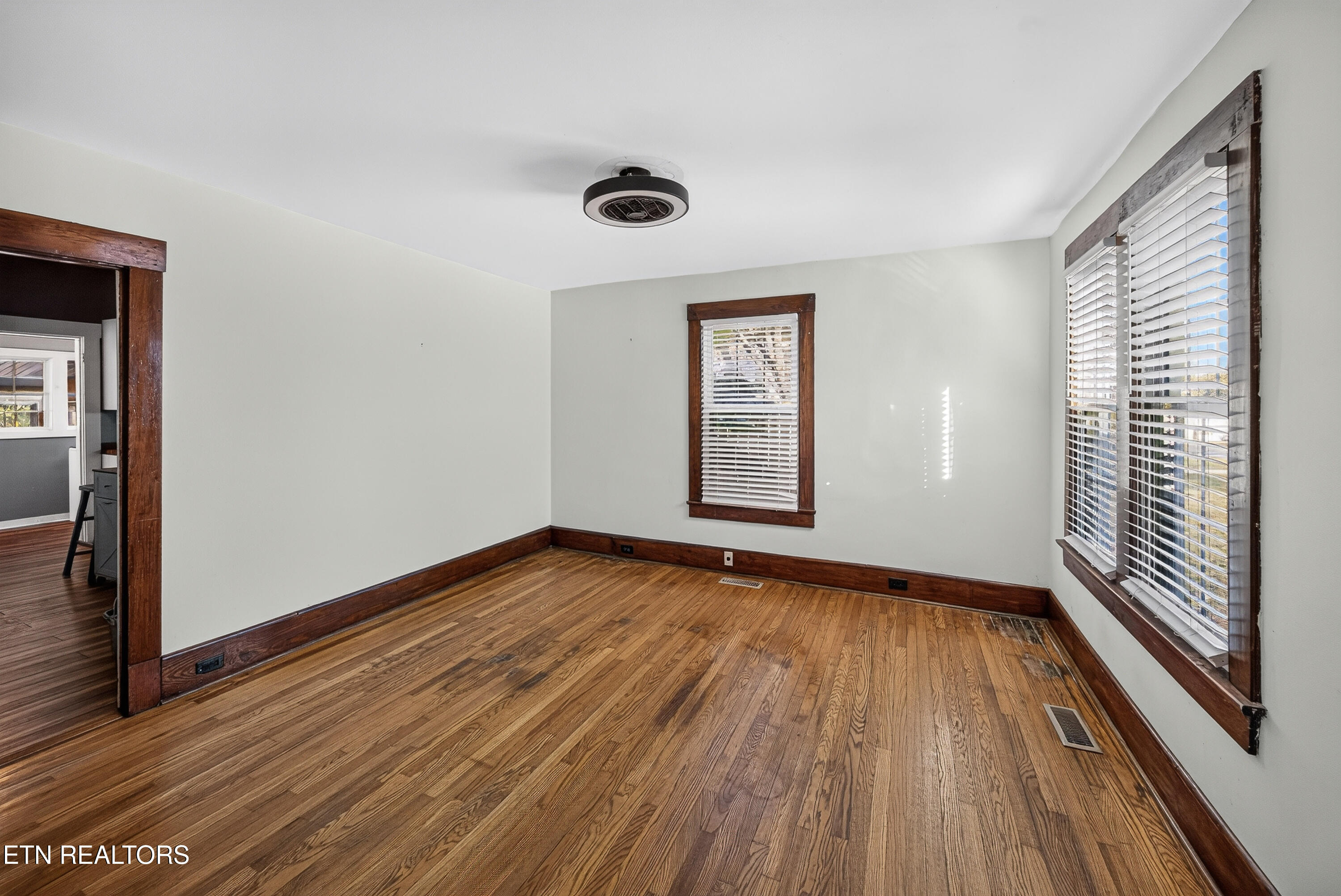 1133 Hiawassee Avenue Knoxville TN 37917