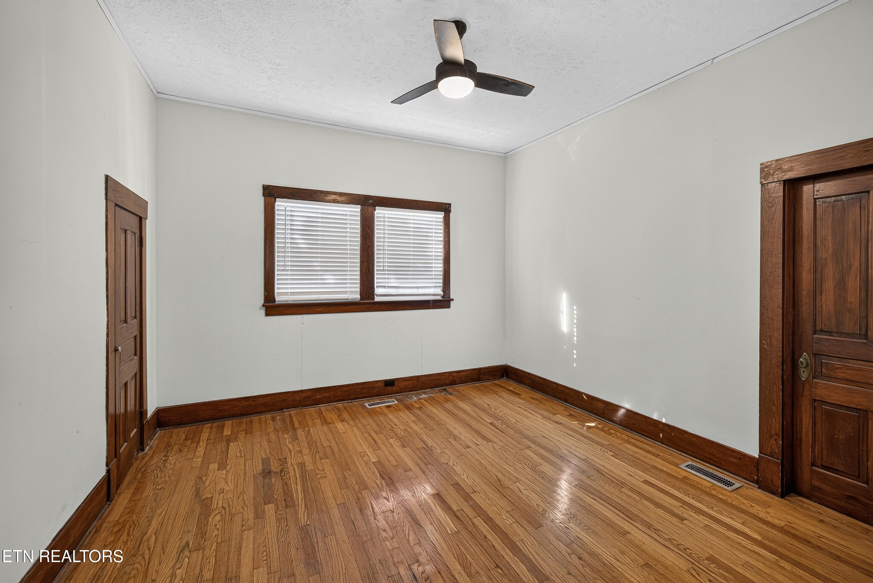 1133 Hiawassee Avenue Knoxville TN 37917