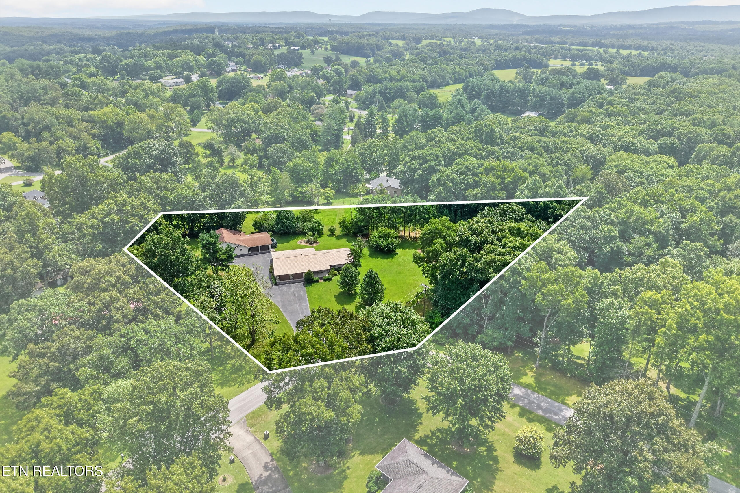705 Highland Drive Crossville TN 38572