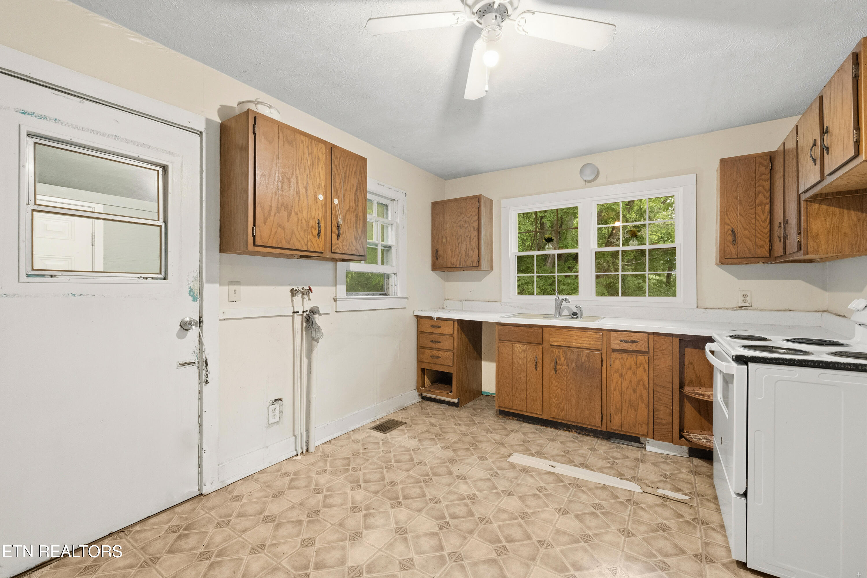 713 Rutledge Avenue Morristown TN 37813