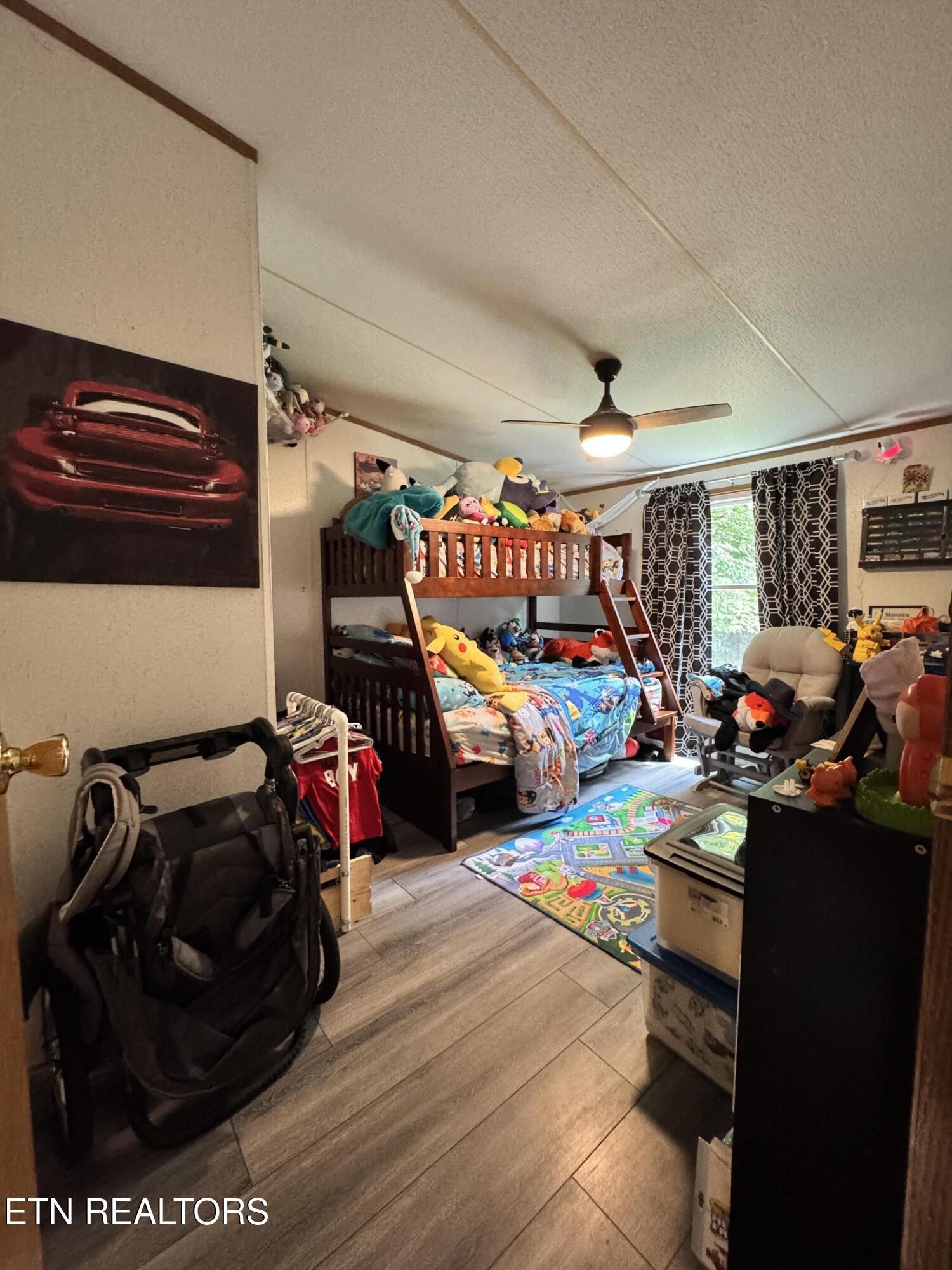 102 Loggers Lane Clinton TN 37716