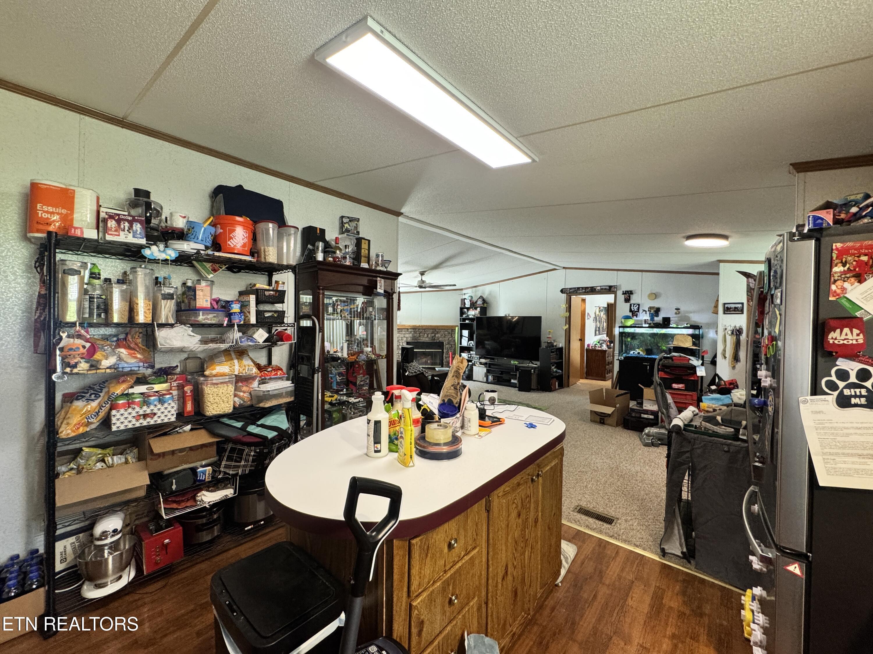 102 Loggers Lane Clinton TN 37716