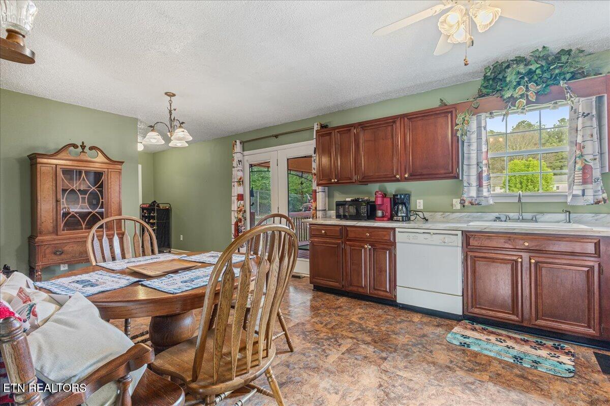 138 County Road 151 Riceville TN 37370