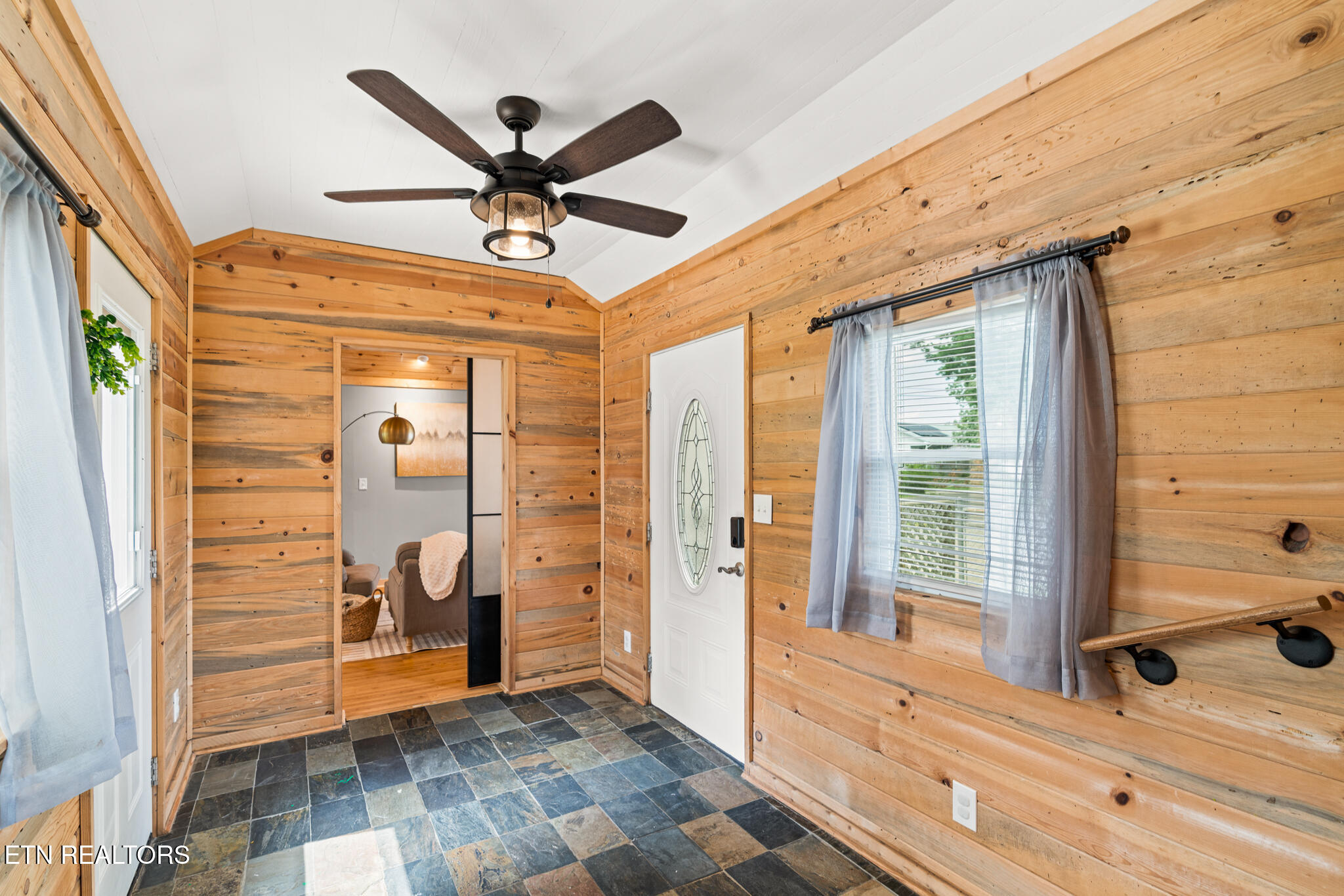 1027 Harrisdale Street Maryville TN 37801