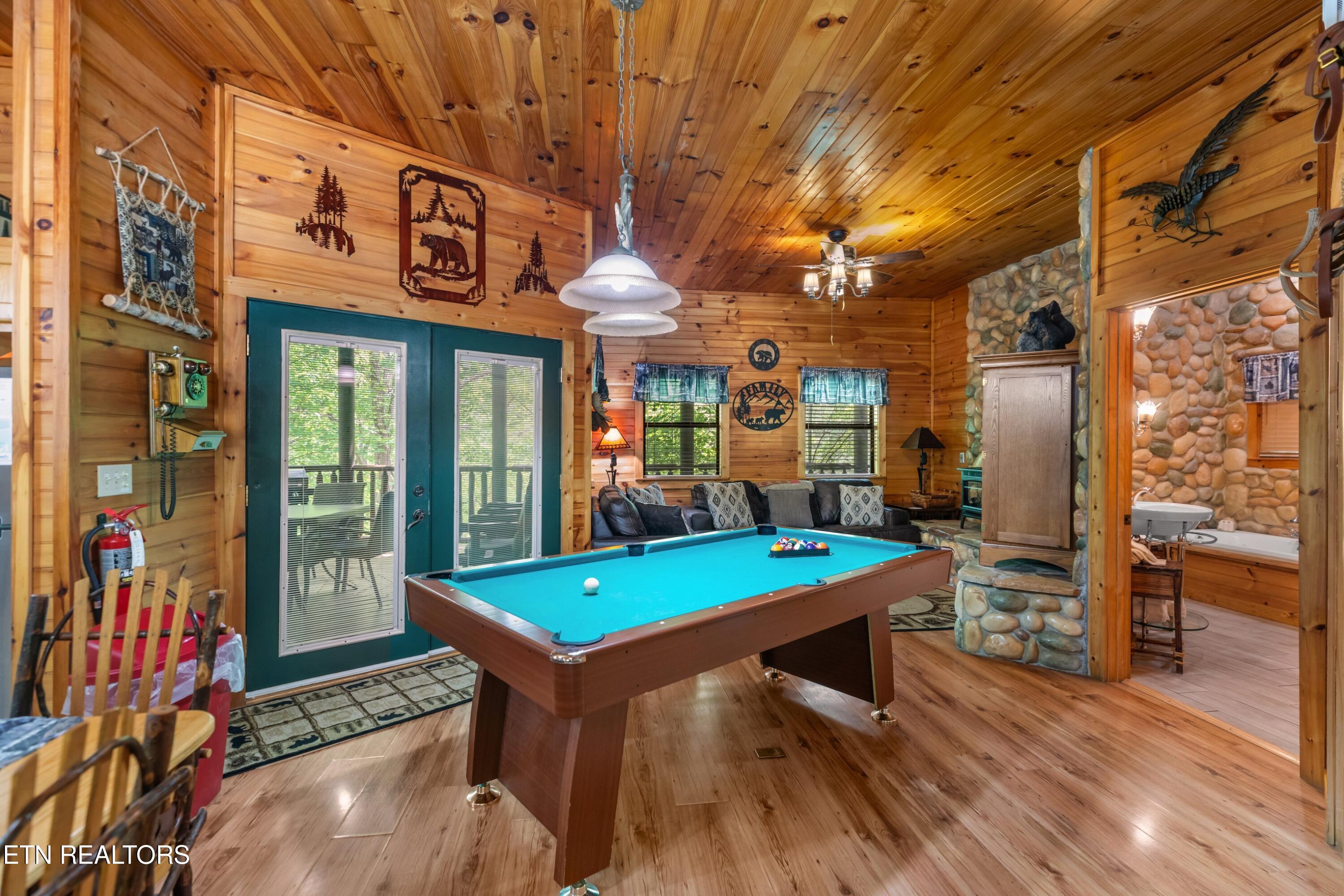 1820 Skyhawk Lane Sevierville TN 37876