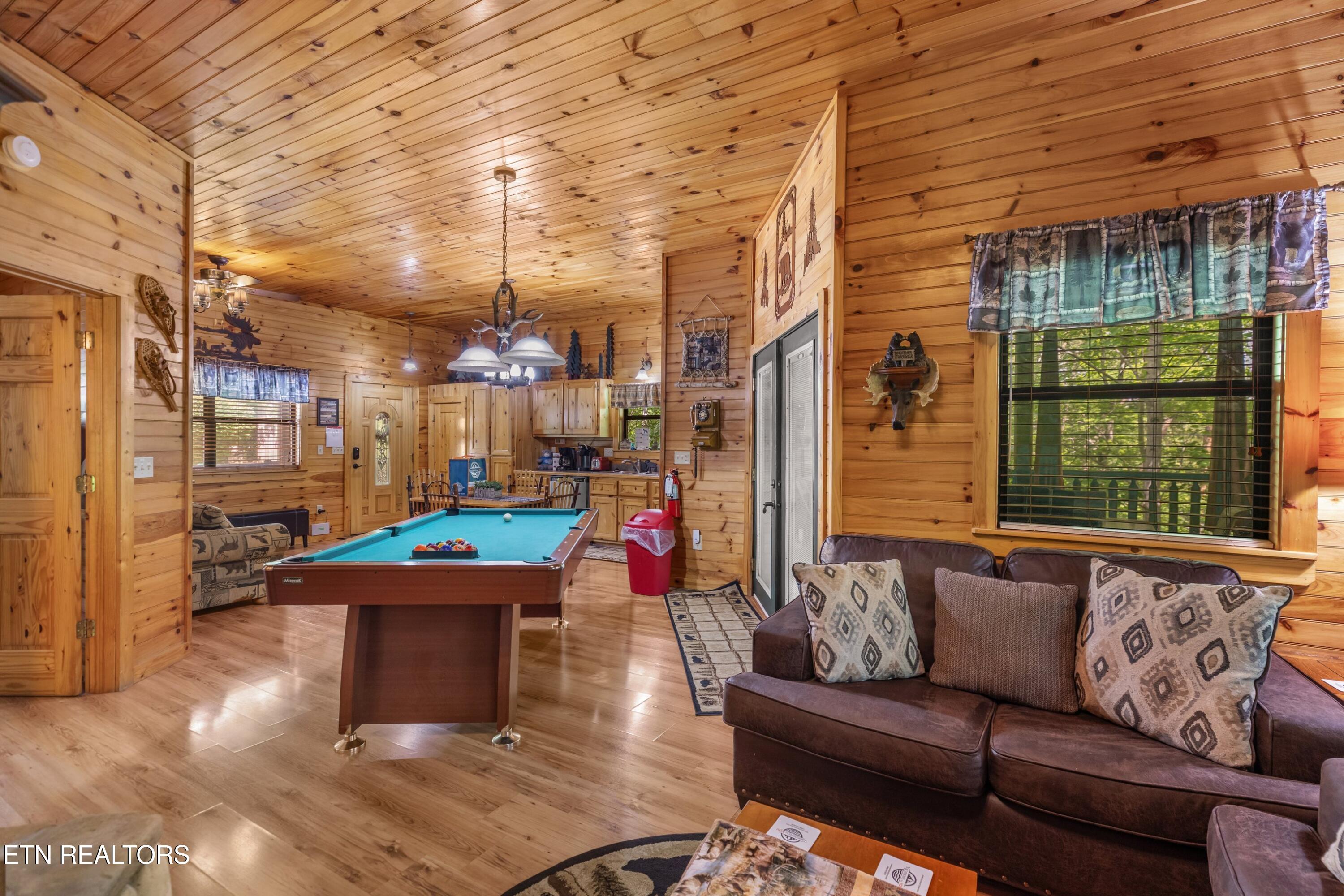 1820 Skyhawk Lane Sevierville TN 37876