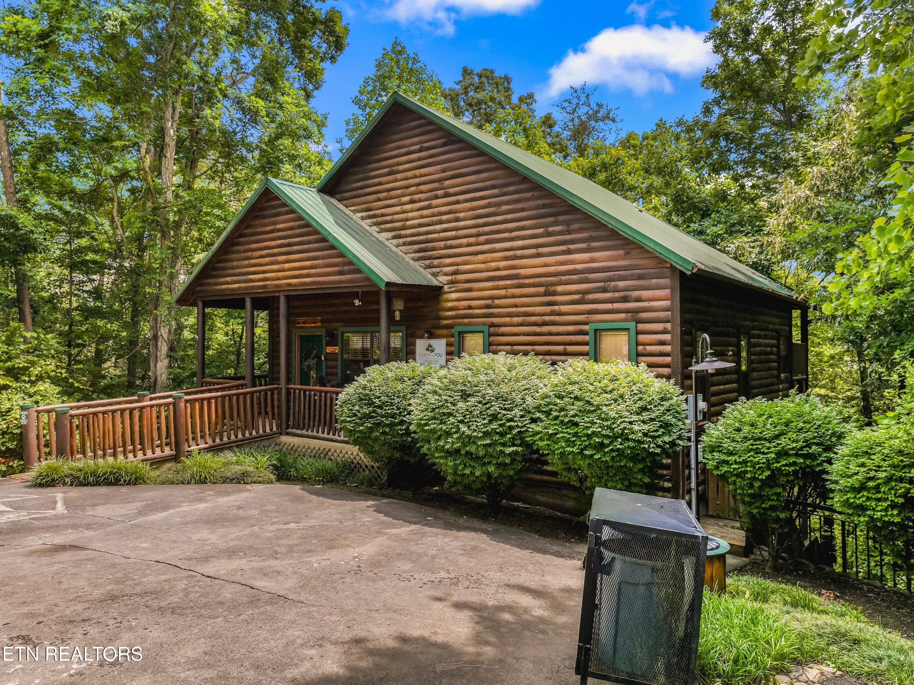 1820 Skyhawk Lane Sevierville TN 37876