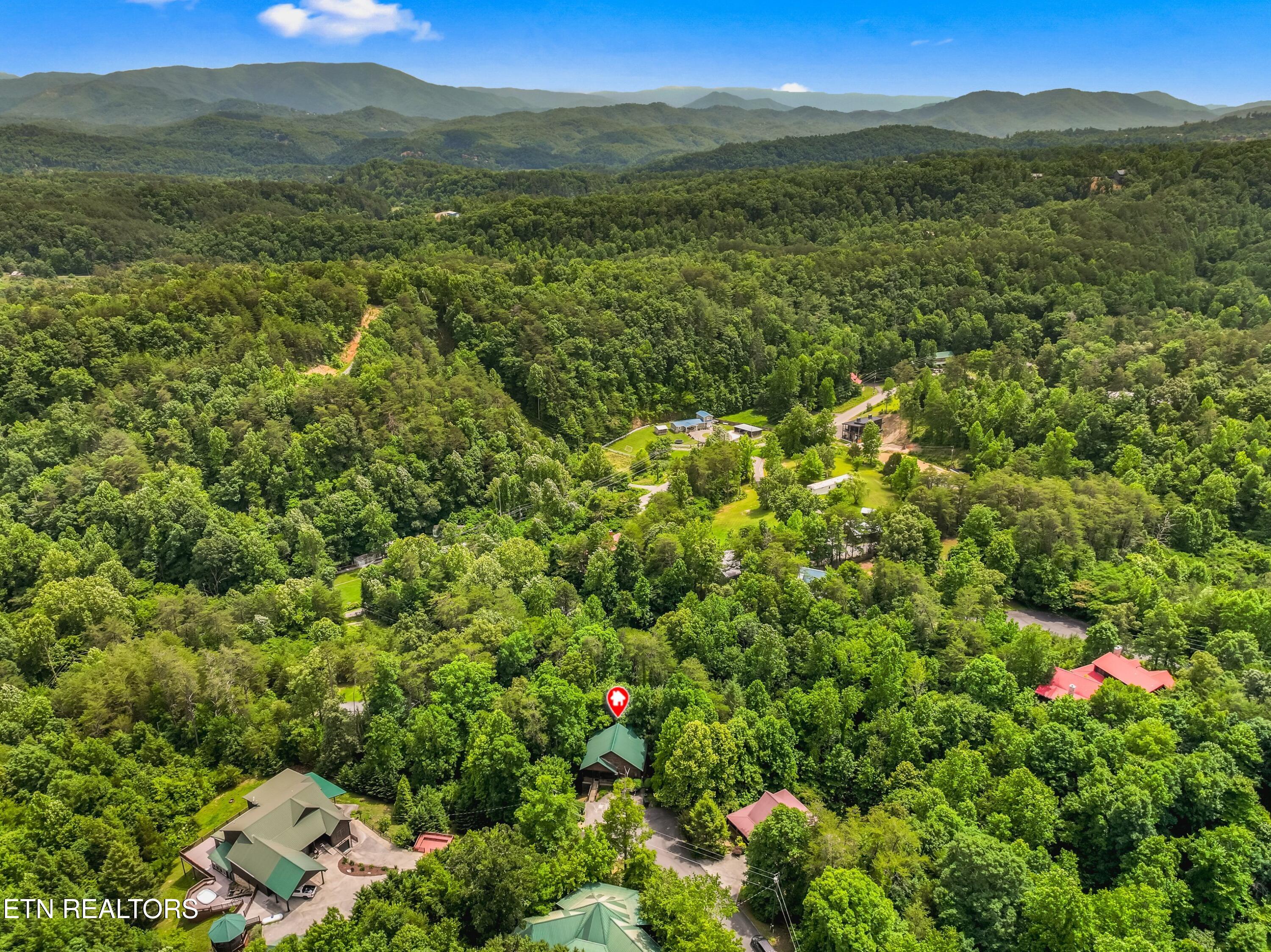 1820 Skyhawk Lane Sevierville TN 37876