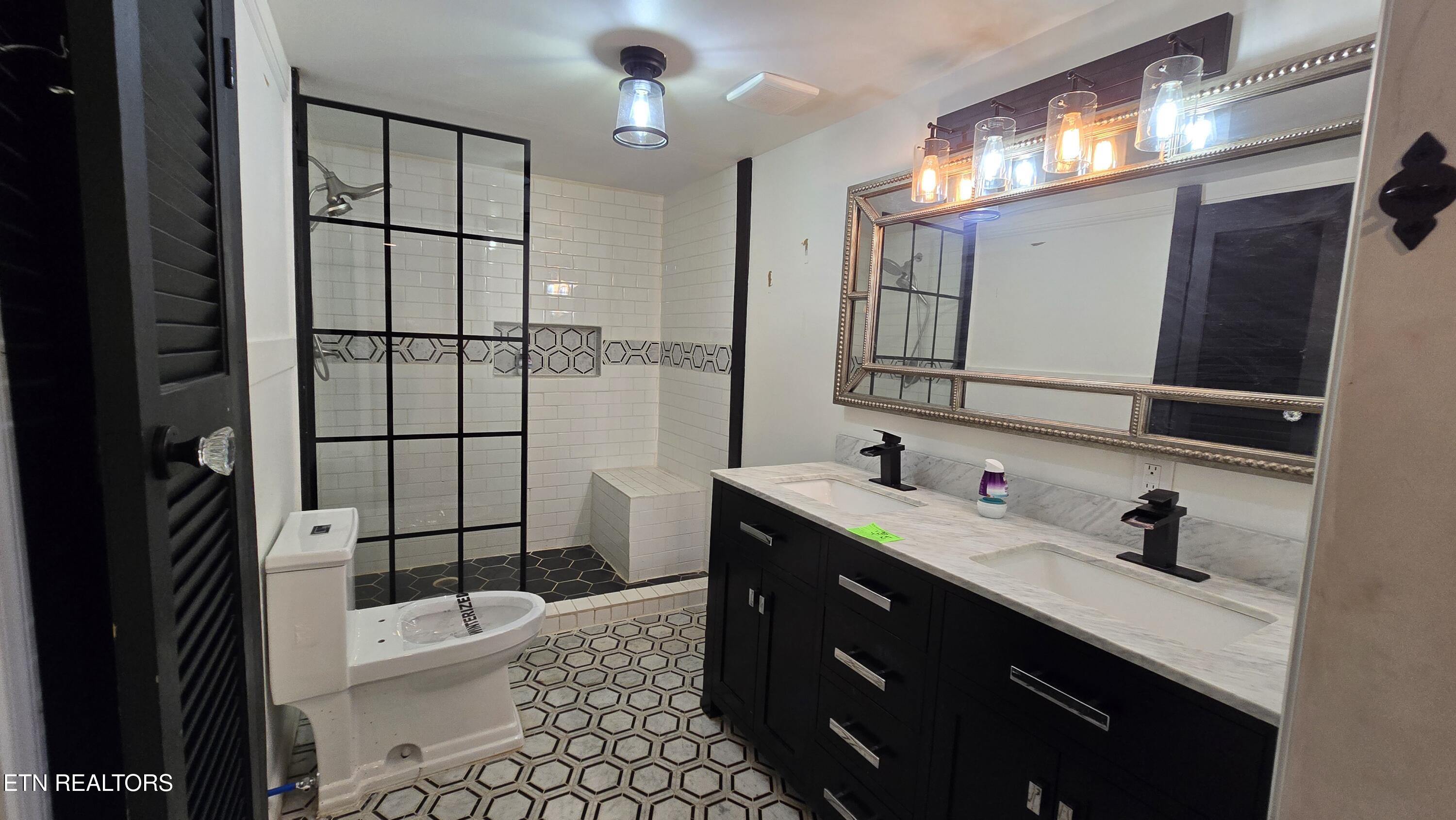 208 Riggs Street Athens TN 37303
