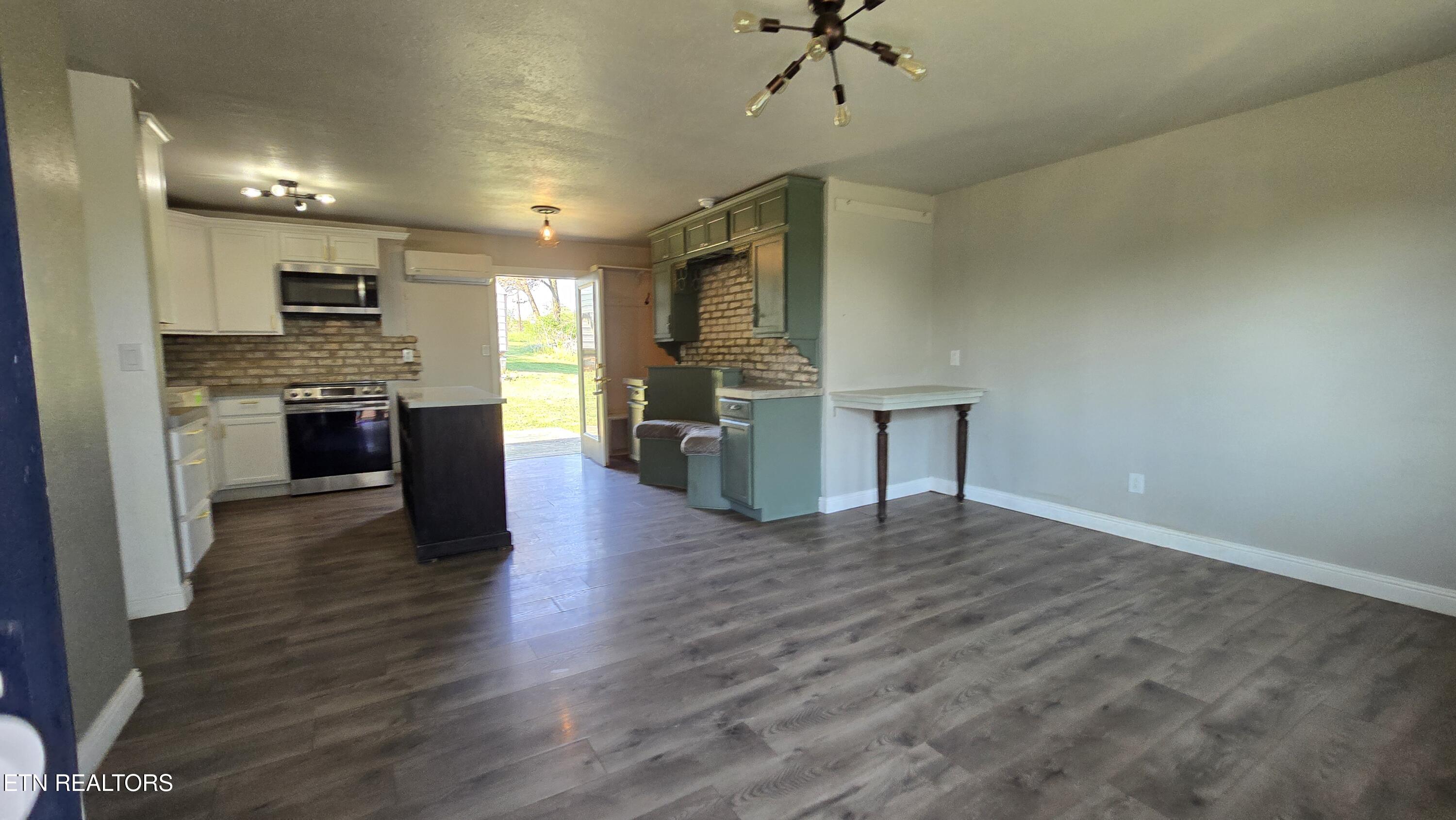 208 Riggs Street Athens TN 37303