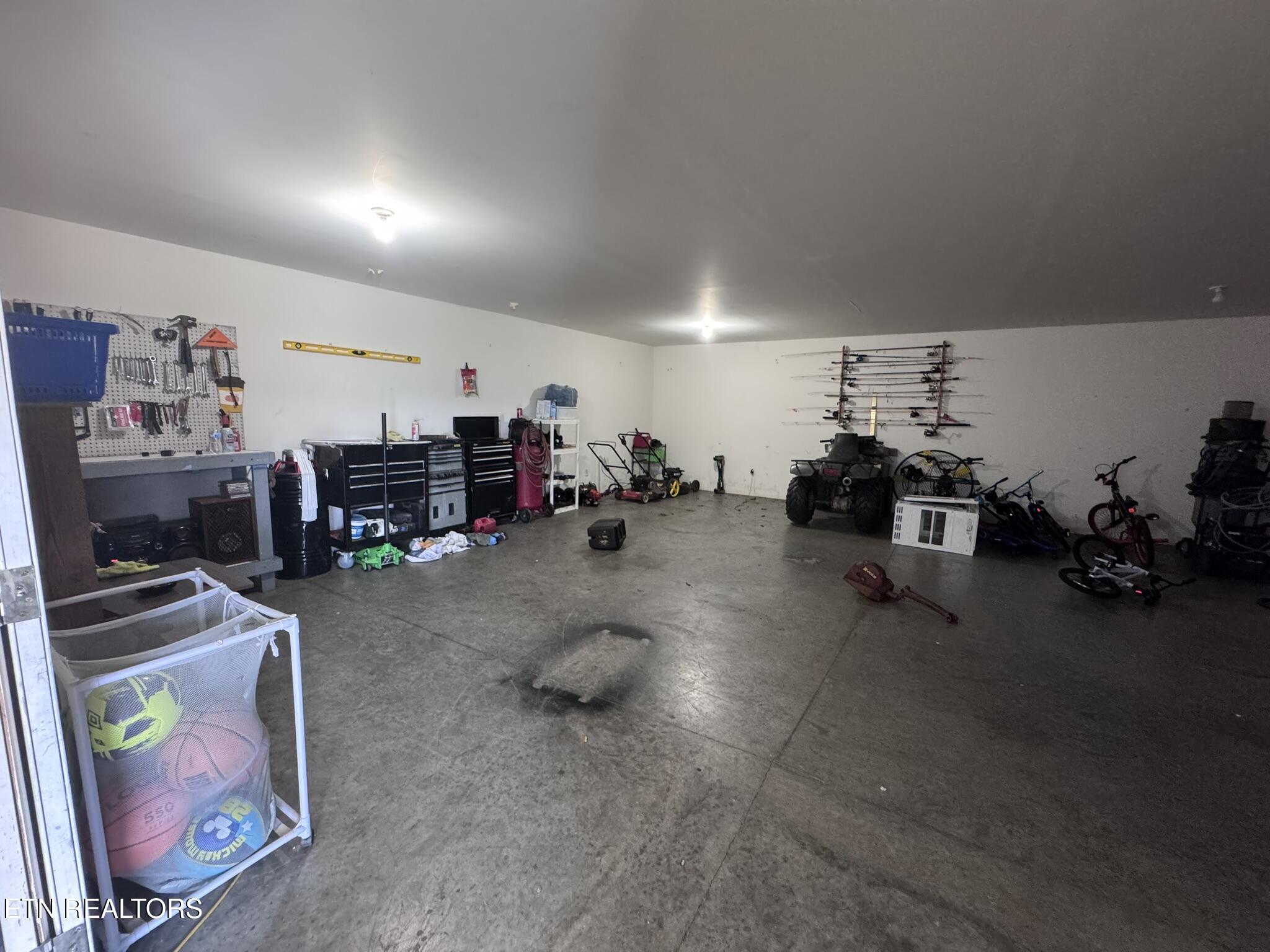 1051 Happy Hollow Road Lenoir City TN 37771