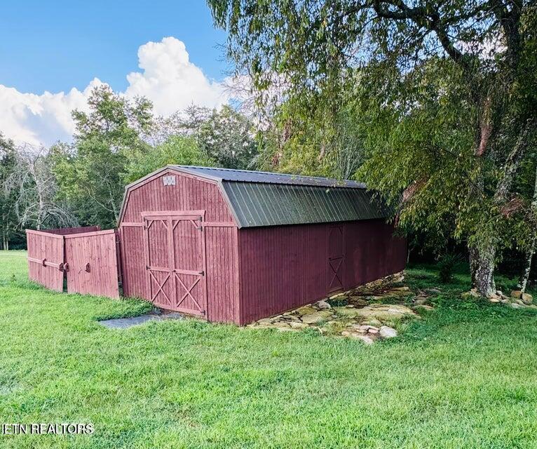 167 Bunkhouse Road Spencer TN 38585