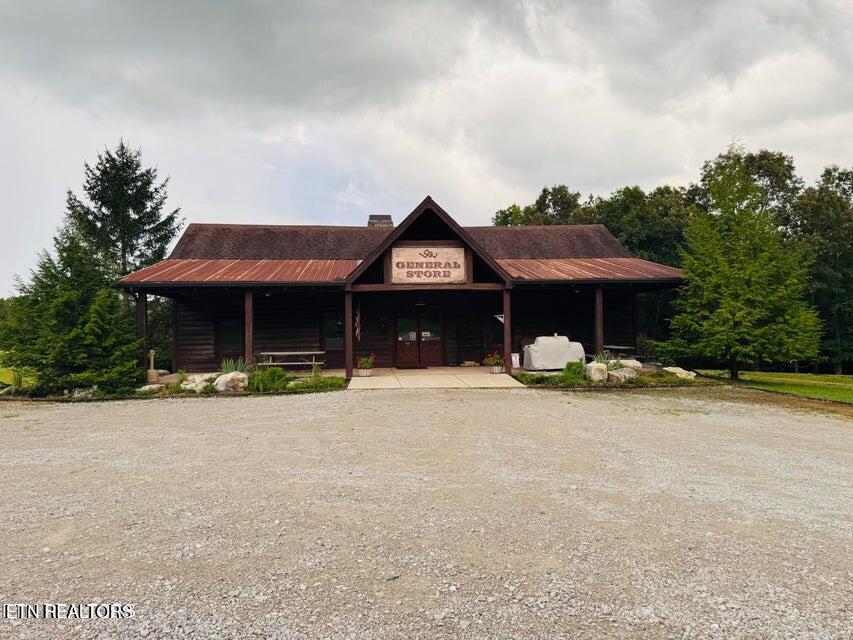 167 Bunkhouse Road Spencer TN 38585