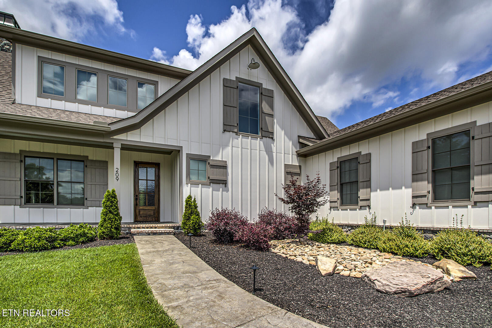 209 Fence Post Lane Knoxville TN 37934