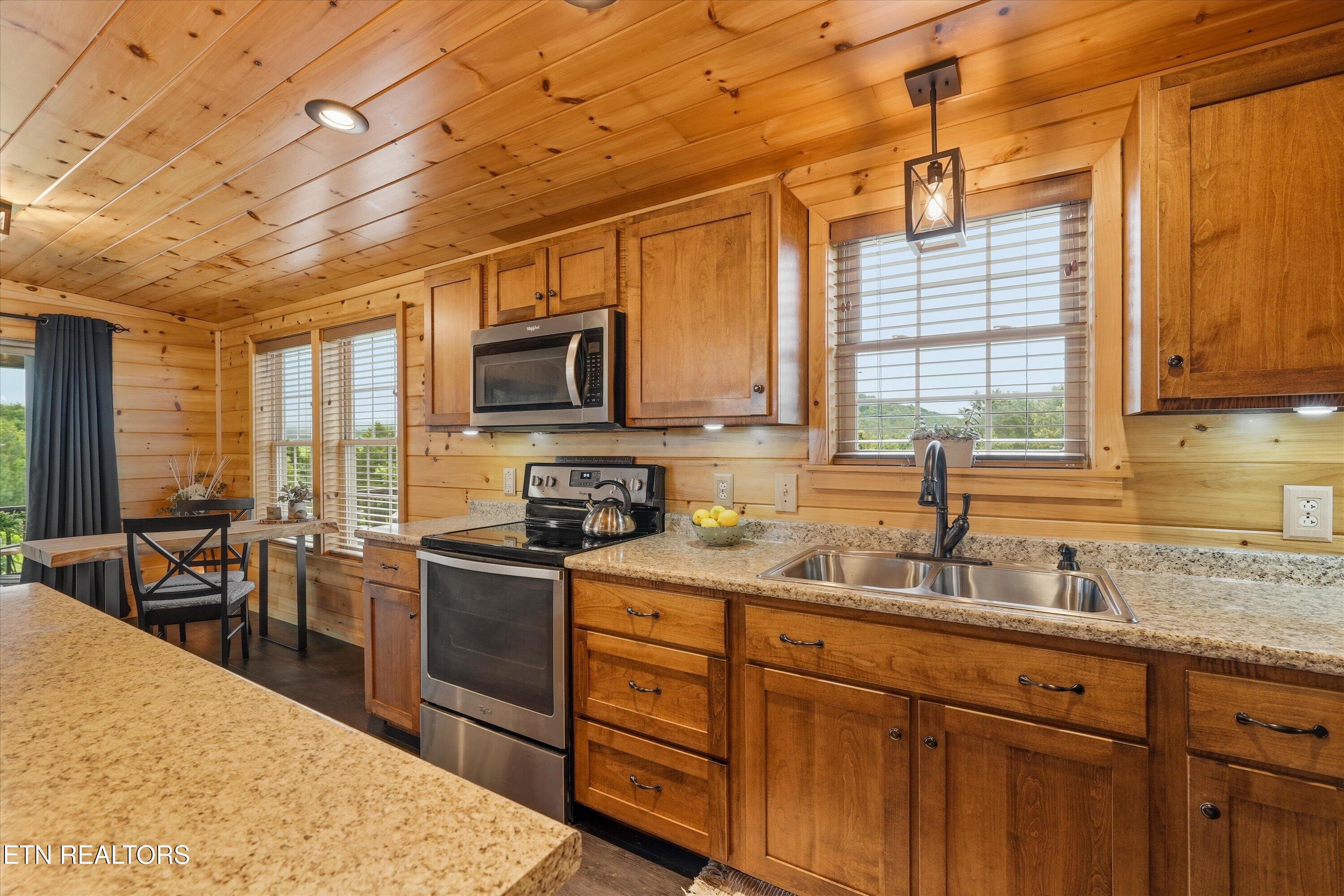 1609 Big Gully Road Maryville TN 37801