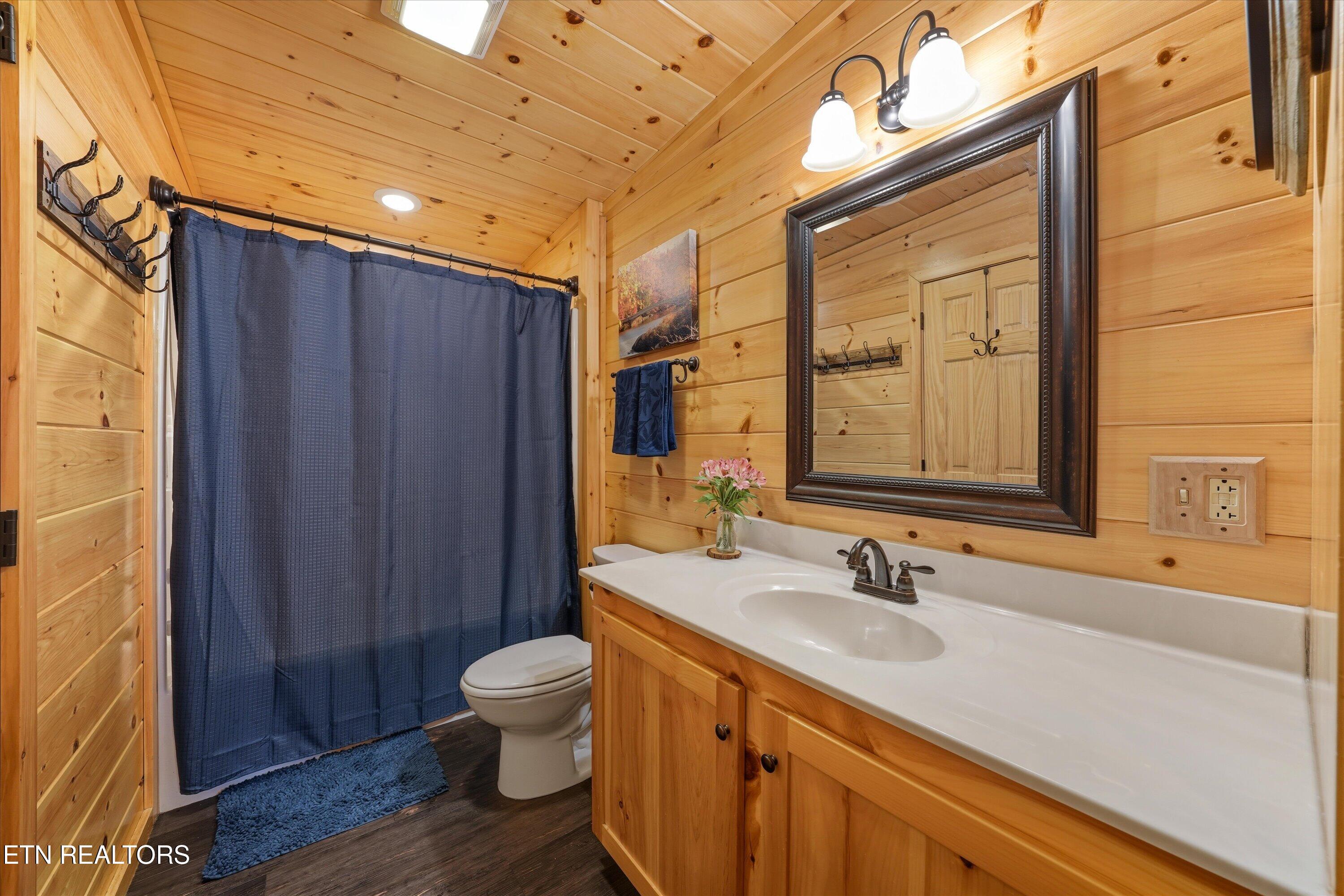 1609 Big Gully Road Maryville TN 37801